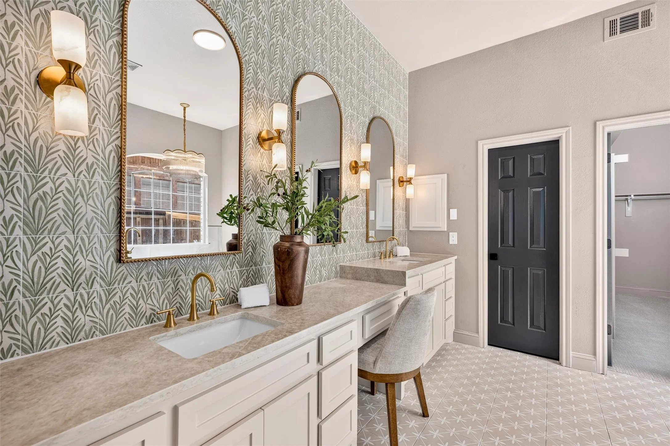 Single Family Residence For Sale in Collin County , 1608 Crown Point Road, Mc Kinney, Texas 75072, 5 Bedroom, 4 Bathroom, 2 Garage spaces, 3,306 Sqft, built in 1997, mls#21368654, Real Estate Agent in Mc Kinney, Homes For Sale in Collin county, Homes For Sale in Mc Kinney, Realtor in Mc Kinney Texas, Real Estate Brokerage Independent Realty Texas, Luminita Cordes Realtor