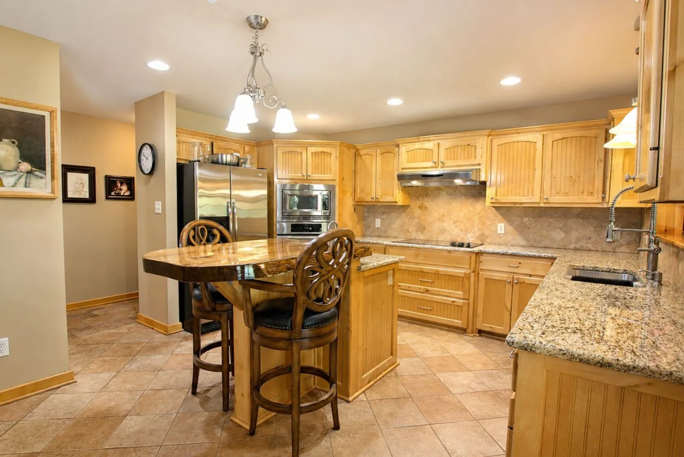 Farm For Sale in Upshur County , 216 PR 3463, Gladewater, Texas 75647, 3 Bedroom, 2 Bathroom, Garage spaces, 2,195 Sqft, built in 2009, mls#21368051, Real Estate Agent in Gladewater, Homes For Sale in Upshur county, Homes For Sale in Gladewater, Realtor in Gladewater Texas, Real Estate Brokerage Independent Realty Texas, Luminita Cordes Realtor