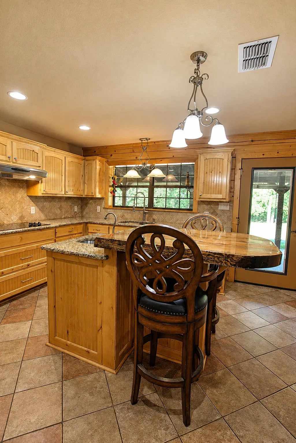Farm For Sale in Upshur County , 216 PR 3463, Gladewater, Texas 75647, 3 Bedroom, 2 Bathroom, Garage spaces, 2,195 Sqft, built in 2009, mls#21368051, Real Estate Agent in Gladewater, Homes For Sale in Upshur county, Homes For Sale in Gladewater, Realtor in Gladewater Texas, Real Estate Brokerage Independent Realty Texas, Luminita Cordes Realtor