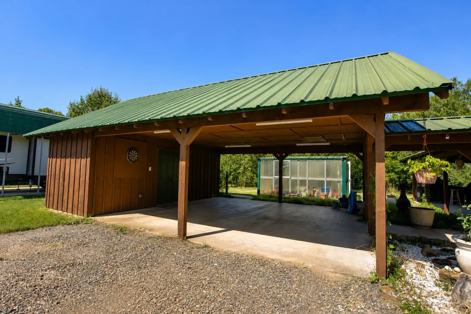 Farm For Sale in Upshur County , 216 PR 3463, Gladewater, Texas 75647, 3 Bedroom, 2 Bathroom, Garage spaces, 2,195 Sqft, built in 2009, mls#21368051, Real Estate Agent in Gladewater, Homes For Sale in Upshur county, Homes For Sale in Gladewater, Realtor in Gladewater Texas, Real Estate Brokerage Independent Realty Texas, Luminita Cordes Realtor