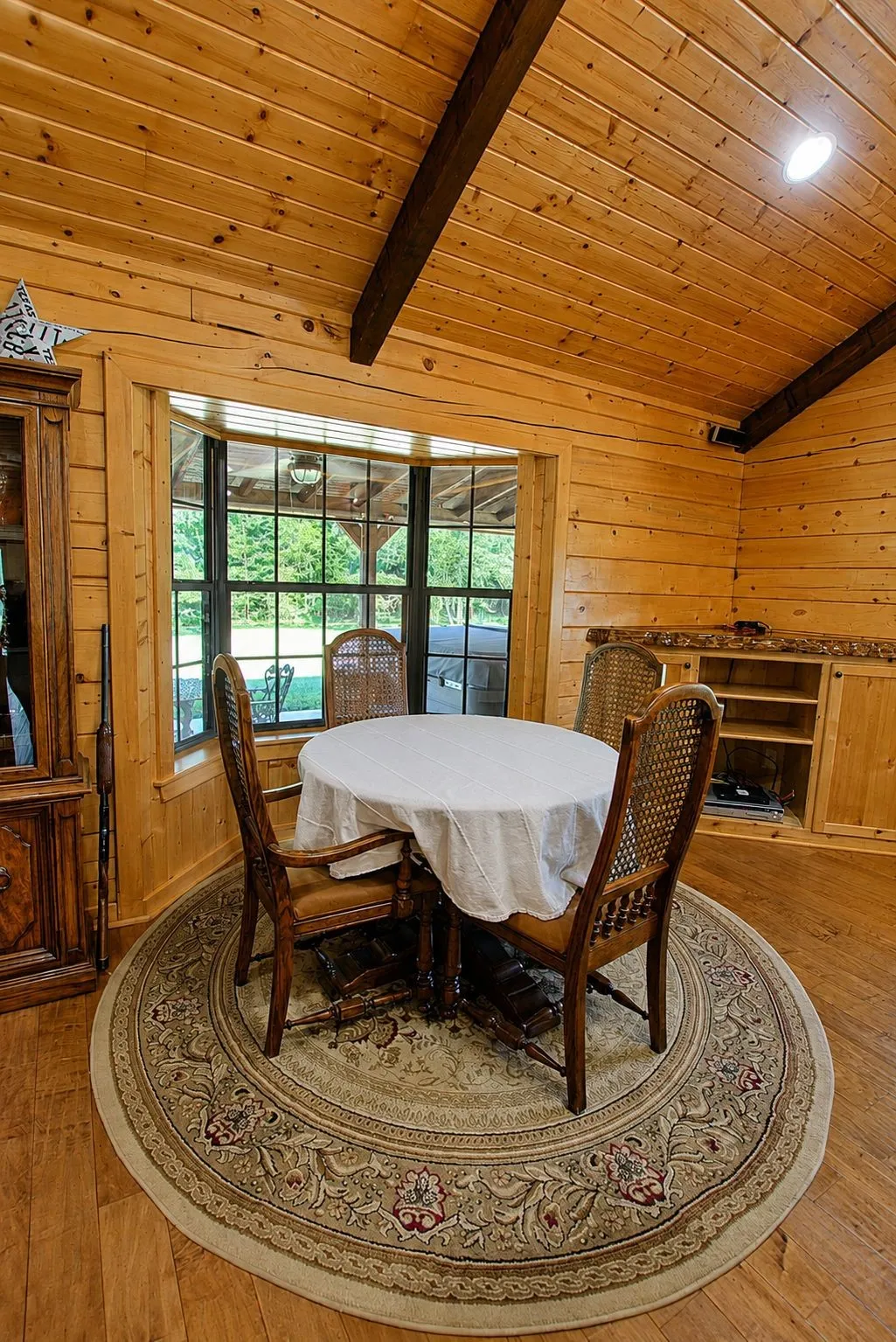 Farm For Sale in Upshur County , 216 PR 3463, Gladewater, Texas 75647, 3 Bedroom, 2 Bathroom, Garage spaces, 2,195 Sqft, built in 2009, mls#21368051, Real Estate Agent in Gladewater, Homes For Sale in Upshur county, Homes For Sale in Gladewater, Realtor in Gladewater Texas, Real Estate Brokerage Independent Realty Texas, Luminita Cordes Realtor