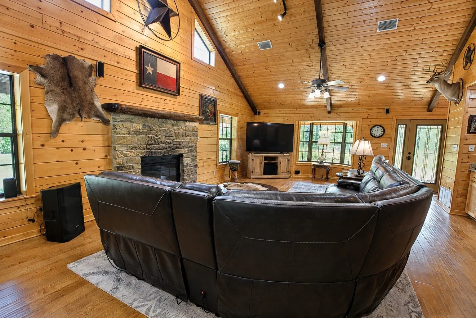 Farm For Sale in Upshur County , 216 PR 3463, Gladewater, Texas 75647, 3 Bedroom, 2 Bathroom, Garage spaces, 2,195 Sqft, built in 2009, mls#21368051, Real Estate Agent in Gladewater, Homes For Sale in Upshur county, Homes For Sale in Gladewater, Realtor in Gladewater Texas, Real Estate Brokerage Independent Realty Texas, Luminita Cordes Realtor