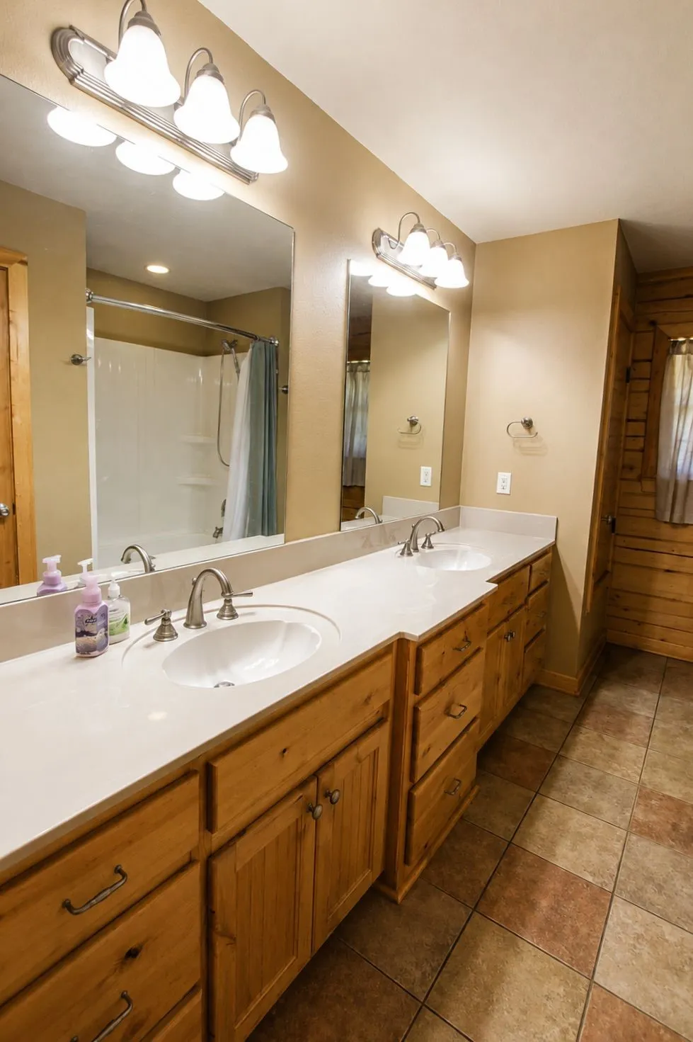 Farm For Sale in Upshur County , 216 PR 3463, Gladewater, Texas 75647, 3 Bedroom, 2 Bathroom, Garage spaces, 2,195 Sqft, built in 2009, mls#21368051, Real Estate Agent in Gladewater, Homes For Sale in Upshur county, Homes For Sale in Gladewater, Realtor in Gladewater Texas, Real Estate Brokerage Independent Realty Texas, Luminita Cordes Realtor