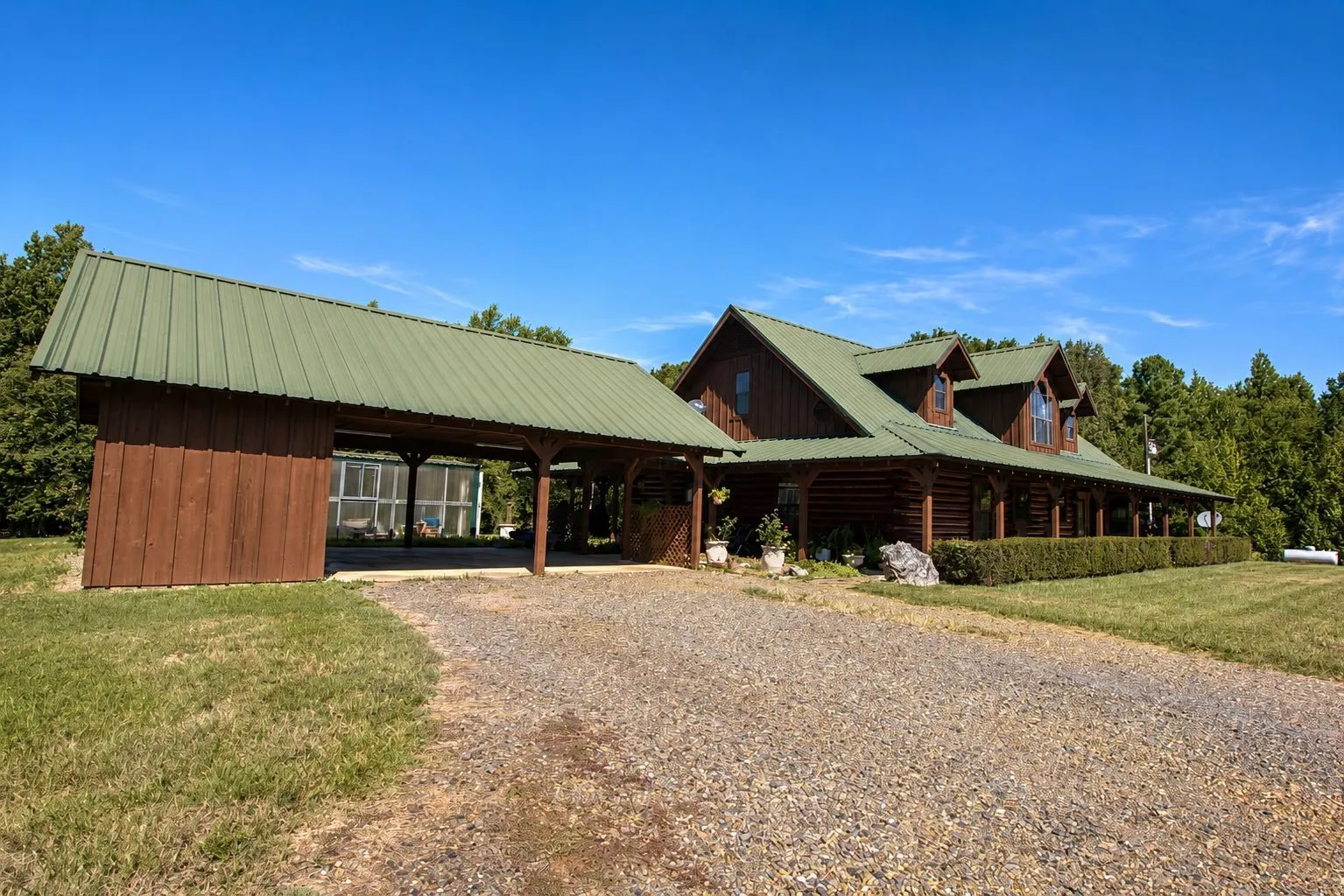 Farm For Sale in Upshur County , 216 PR 3463, Gladewater, Texas 75647, 3 Bedroom, 2 Bathroom, Garage spaces, 2,195 Sqft, built in 2009, mls#21368051, Real Estate Agent in Gladewater, Homes For Sale in Upshur county, Homes For Sale in Gladewater, Realtor in Gladewater Texas, Real Estate Brokerage Independent Realty Texas, Luminita Cordes Realtor
