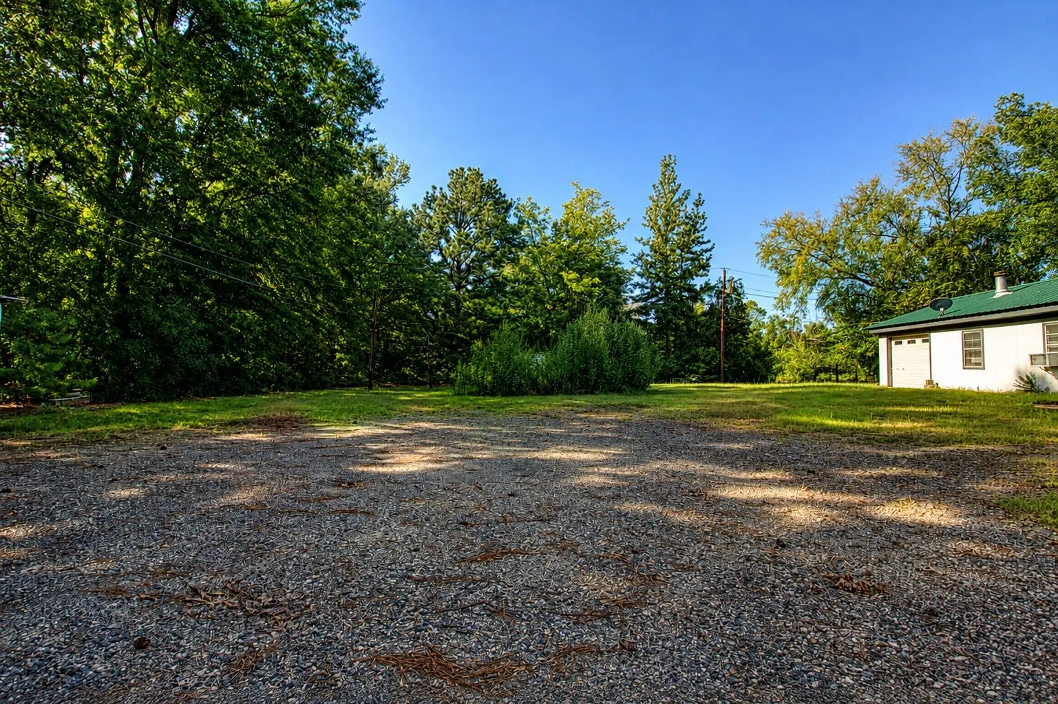 Farm For Sale in Upshur County , 216 PR 3463, Gladewater, Texas 75647, 3 Bedroom, 2 Bathroom, Garage spaces, 2,195 Sqft, built in 2009, mls#21368051, Real Estate Agent in Gladewater, Homes For Sale in Upshur county, Homes For Sale in Gladewater, Realtor in Gladewater Texas, Real Estate Brokerage Independent Realty Texas, Luminita Cordes Realtor
