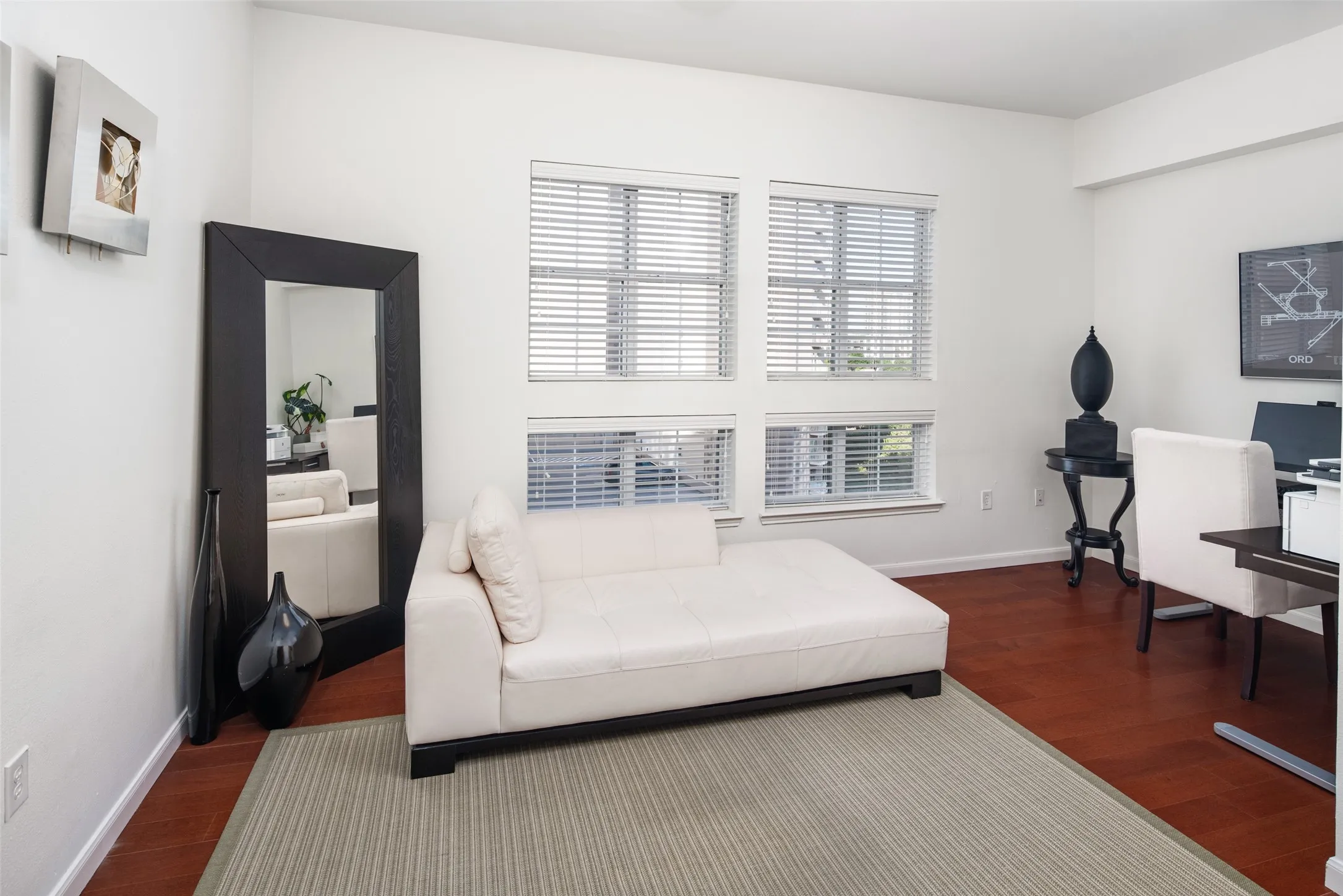 Condominium For Sale in Dallas County , 3225 Turtle Creek Boulevard 709, Dallas, Texas 75219, 2 Bedroom, 2 Bathroom, 2 Garage spaces, 1,242 Sqft, built in 1998, mls#21361757, Real Estate Agent in Dallas, Homes For Sale in Dallas county, Homes For Sale in Dallas, Realtor in Dallas Texas, Real Estate Brokerage Independent Realty Texas, Luminita Cordes Realtor