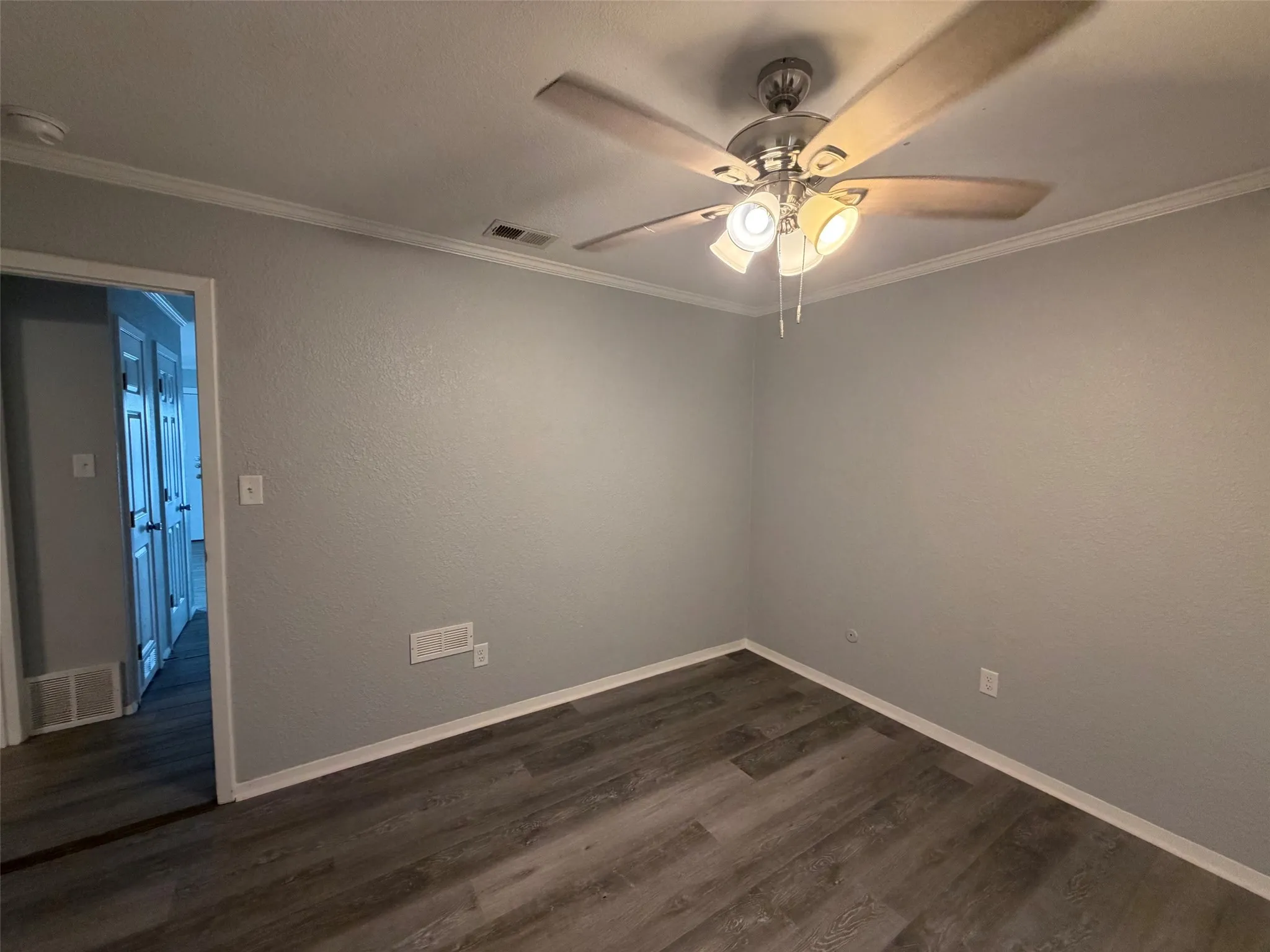 Apartment For Rent in Hood County , 105 W Doyle #20 Street, Granbury, Texas 76048, 2 Bedroom, 1 Bathroom, Garage spaces, 980 Sqft, built in 1974, mls#21368668, Real Estate Agent in Granbury, Homes For Rent in Hood county, Homes For Rent in Granbury, Realtor in Granbury Texas, Real Estate Brokerage Independent Realty Texas, Luminita Cordes Realtor