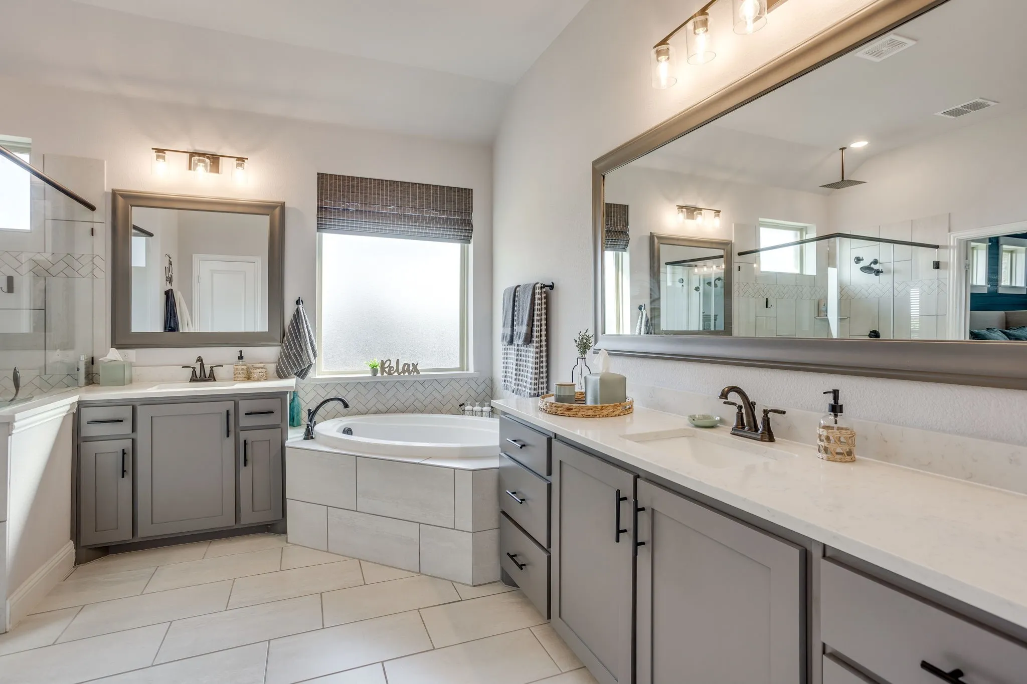 Single Family Residence For Sale in Johnson County , 340 Trail Dust Drive, Godley, Texas 76044, 4 Bedroom, 3 Bathroom, 3 Garage spaces, 2,782 Sqft, built in 2023, mls#21367933, Real Estate Agent in Godley, Homes For Sale in Johnson county, Homes For Sale in Godley, Realtor in Godley Texas, Real Estate Brokerage Independent Realty Texas, Luminita Cordes Realtor