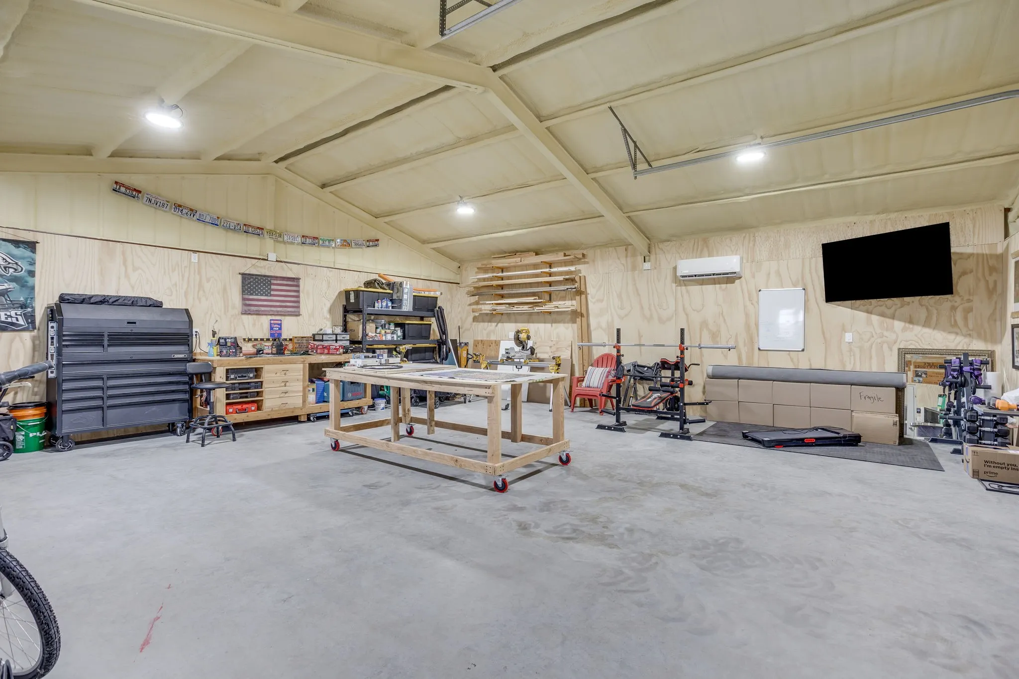 Single Family Residence For Sale in Johnson County , 340 Trail Dust Drive, Godley, Texas 76044, 4 Bedroom, 3 Bathroom, 3 Garage spaces, 2,782 Sqft, built in 2023, mls#21367933, Real Estate Agent in Godley, Homes For Sale in Johnson county, Homes For Sale in Godley, Realtor in Godley Texas, Real Estate Brokerage Independent Realty Texas, Luminita Cordes Realtor