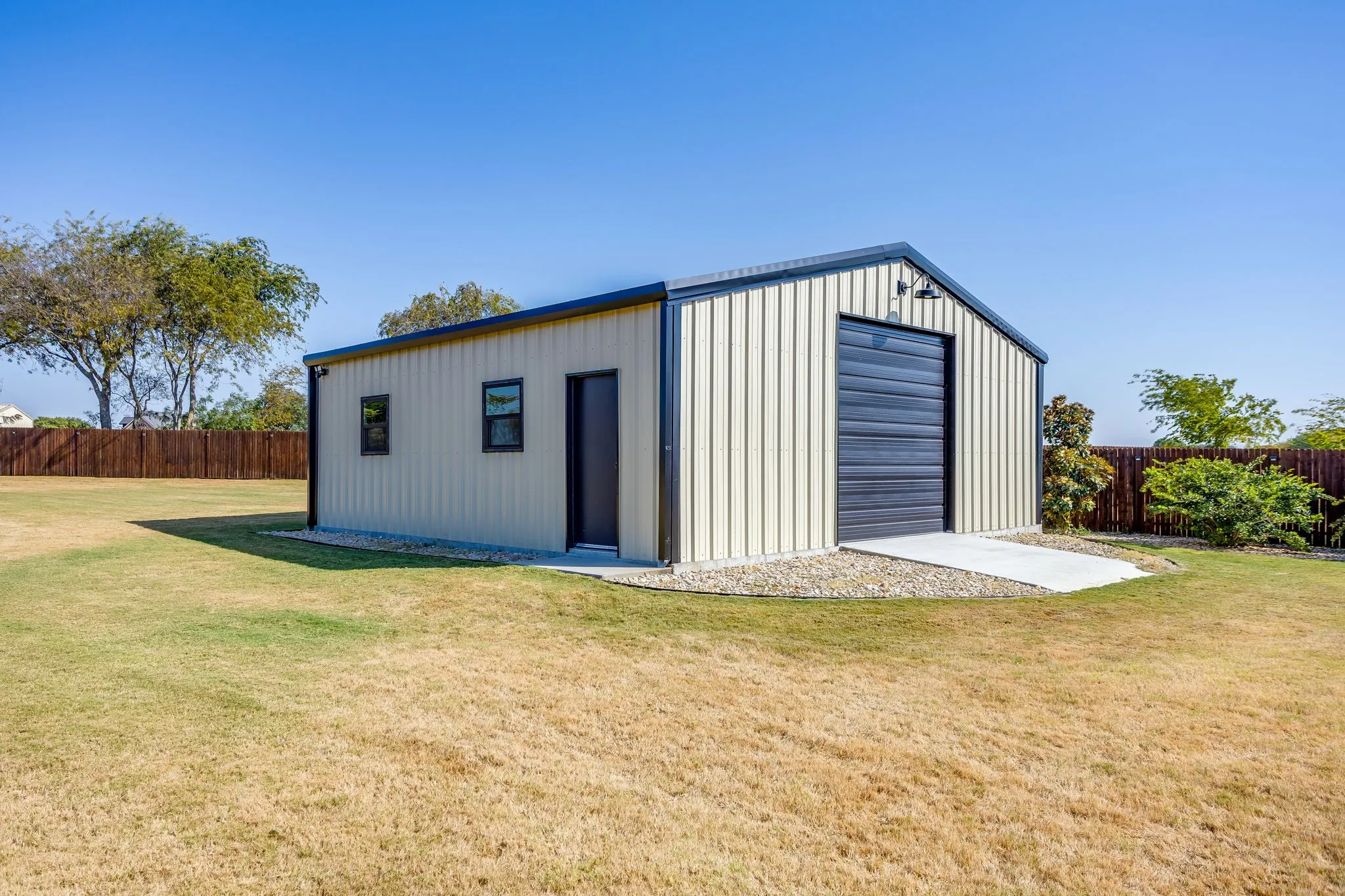 Single Family Residence For Sale in Johnson County , 340 Trail Dust Drive, Godley, Texas 76044, 4 Bedroom, 3 Bathroom, 3 Garage spaces, 2,782 Sqft, built in 2023, mls#21367933, Real Estate Agent in Godley, Homes For Sale in Johnson county, Homes For Sale in Godley, Realtor in Godley Texas, Real Estate Brokerage Independent Realty Texas, Luminita Cordes Realtor