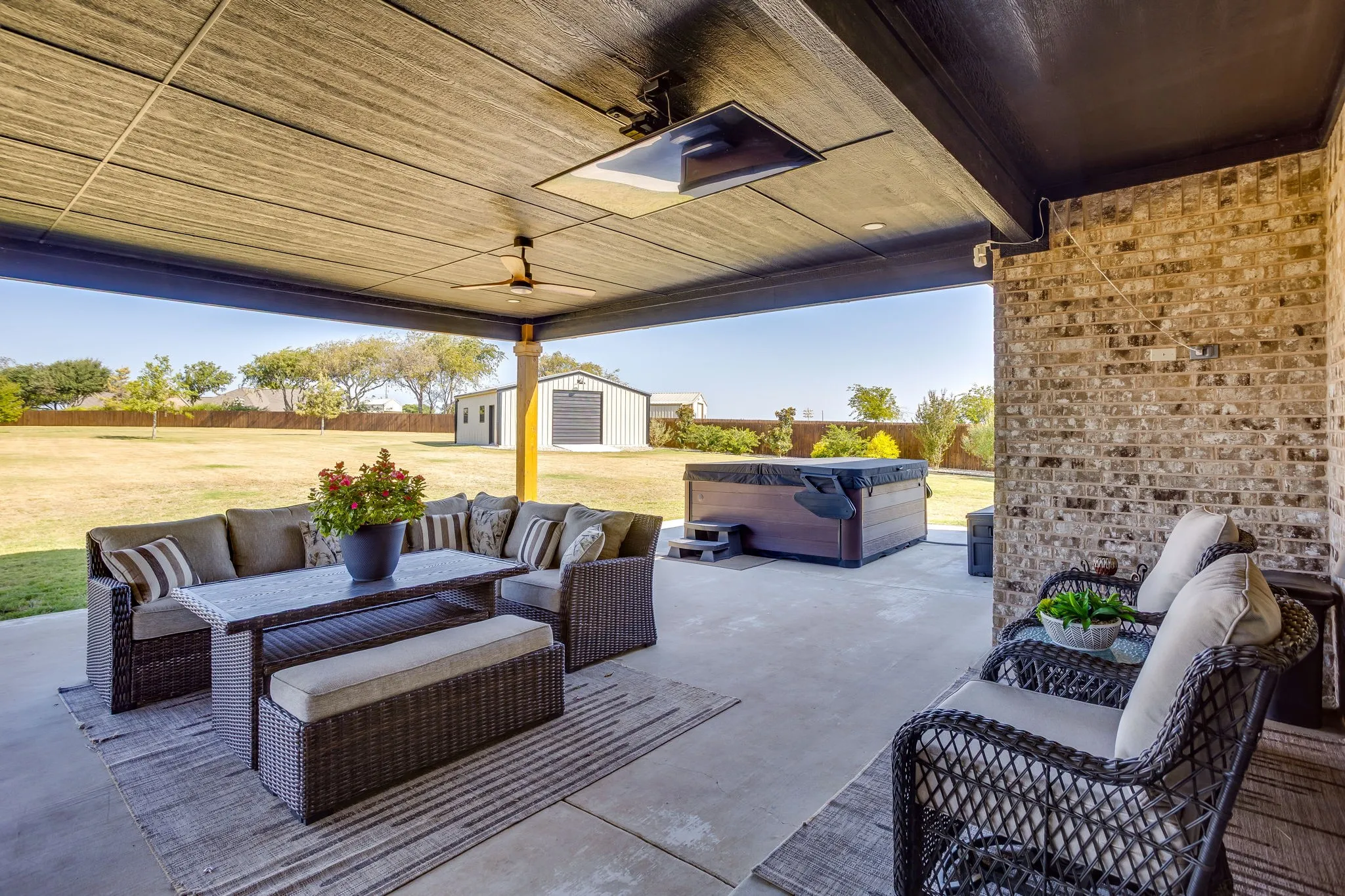 Single Family Residence For Sale in Johnson County , 340 Trail Dust Drive, Godley, Texas 76044, 4 Bedroom, 3 Bathroom, 3 Garage spaces, 2,782 Sqft, built in 2023, mls#21367933, Real Estate Agent in Godley, Homes For Sale in Johnson county, Homes For Sale in Godley, Realtor in Godley Texas, Real Estate Brokerage Independent Realty Texas, Luminita Cordes Realtor