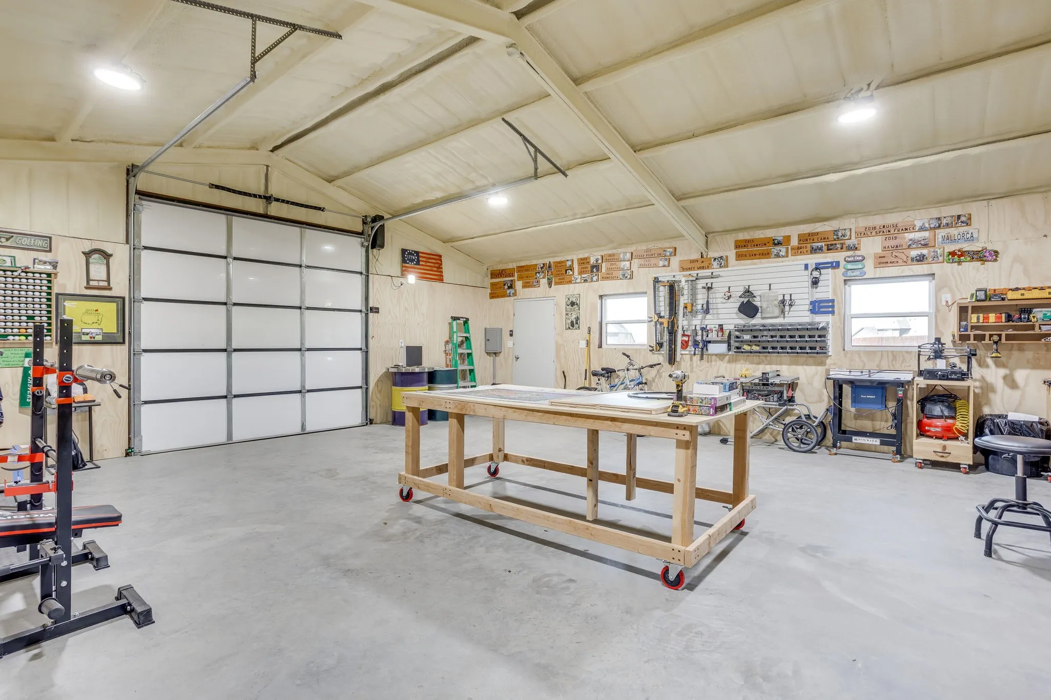 Single Family Residence For Sale in Johnson County , 340 Trail Dust Drive, Godley, Texas 76044, 4 Bedroom, 3 Bathroom, 3 Garage spaces, 2,782 Sqft, built in 2023, mls#21367933, Real Estate Agent in Godley, Homes For Sale in Johnson county, Homes For Sale in Godley, Realtor in Godley Texas, Real Estate Brokerage Independent Realty Texas, Luminita Cordes Realtor