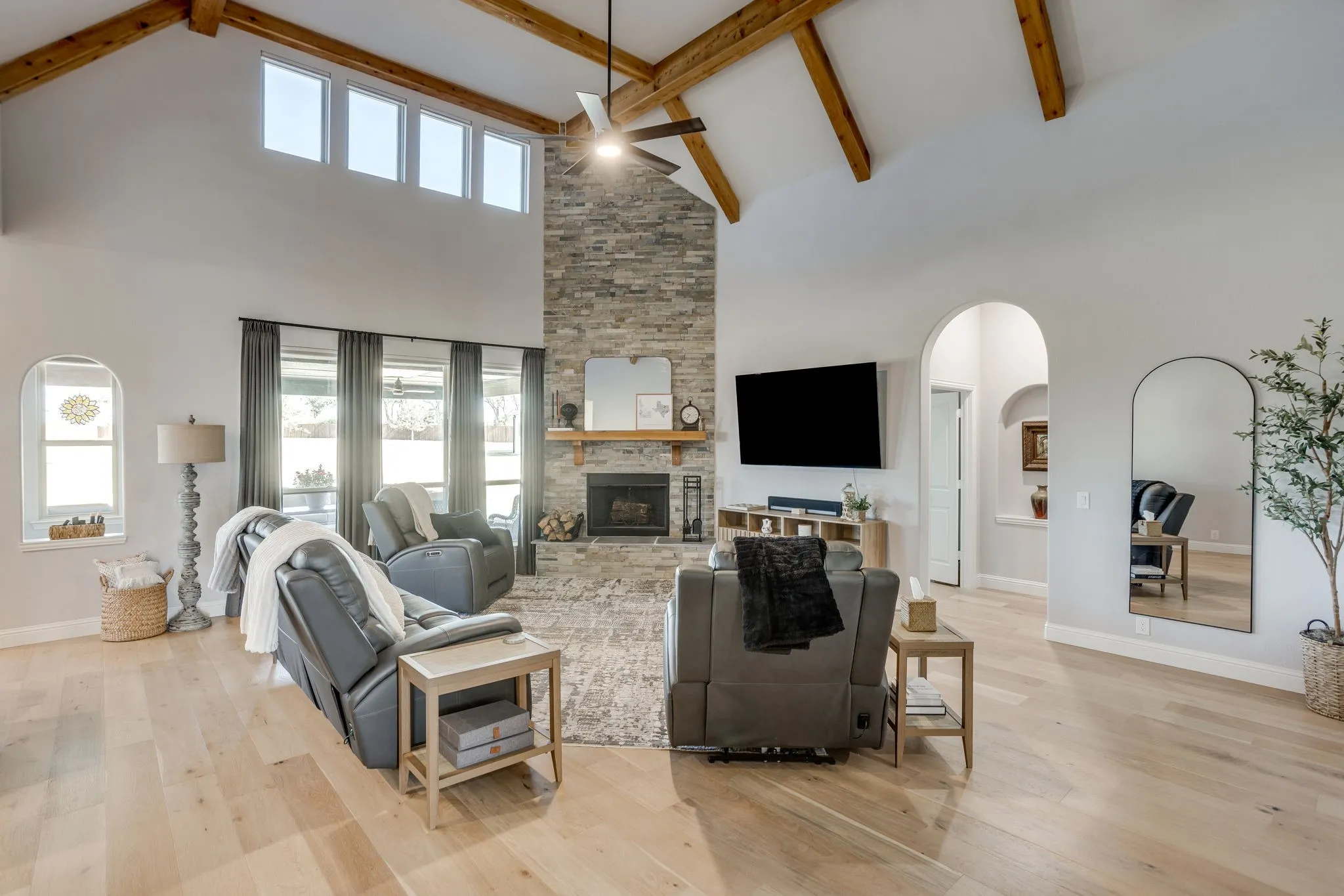 Single Family Residence For Sale in Johnson County , 340 Trail Dust Drive, Godley, Texas 76044, 4 Bedroom, 3 Bathroom, 3 Garage spaces, 2,782 Sqft, built in 2023, mls#21367933, Real Estate Agent in Godley, Homes For Sale in Johnson county, Homes For Sale in Godley, Realtor in Godley Texas, Real Estate Brokerage Independent Realty Texas, Luminita Cordes Realtor