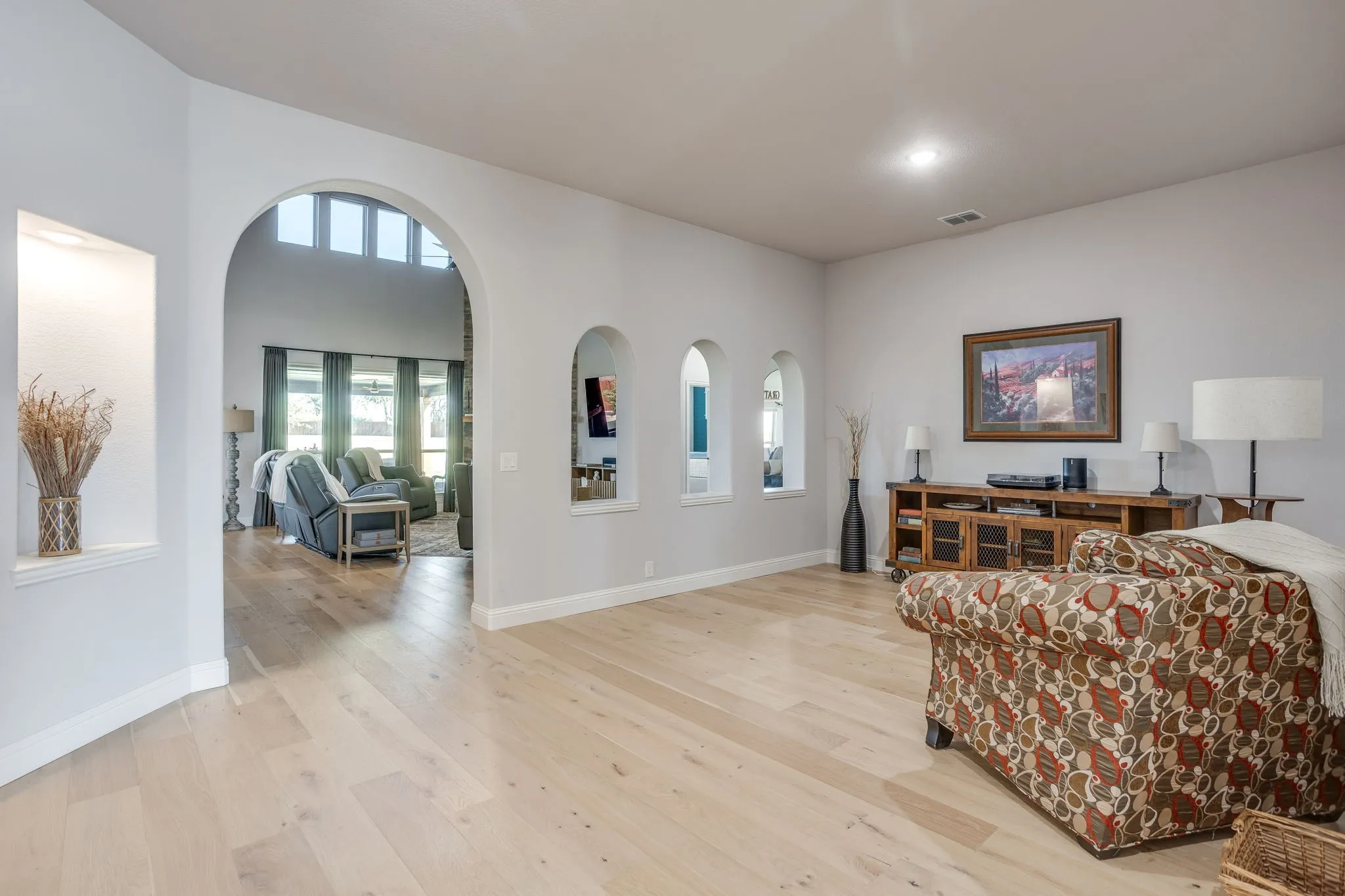 Flex space - Living, Dining, Game room