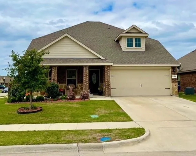 Single Family Residence For Rent in Kaufman County , 2305 Willard Way, Forney, Texas 75126, 4 Bedroom, 3 Bathroom, 2 Garage spaces, 2,108 Sqft, built in 2016, mls#21368627, Real Estate Agent in Forney, Homes For Rent in Kaufman county, Homes For Rent in Forney, Realtor in Forney Texas, Real Estate Brokerage Independent Realty Texas, Luminita Cordes Realtor