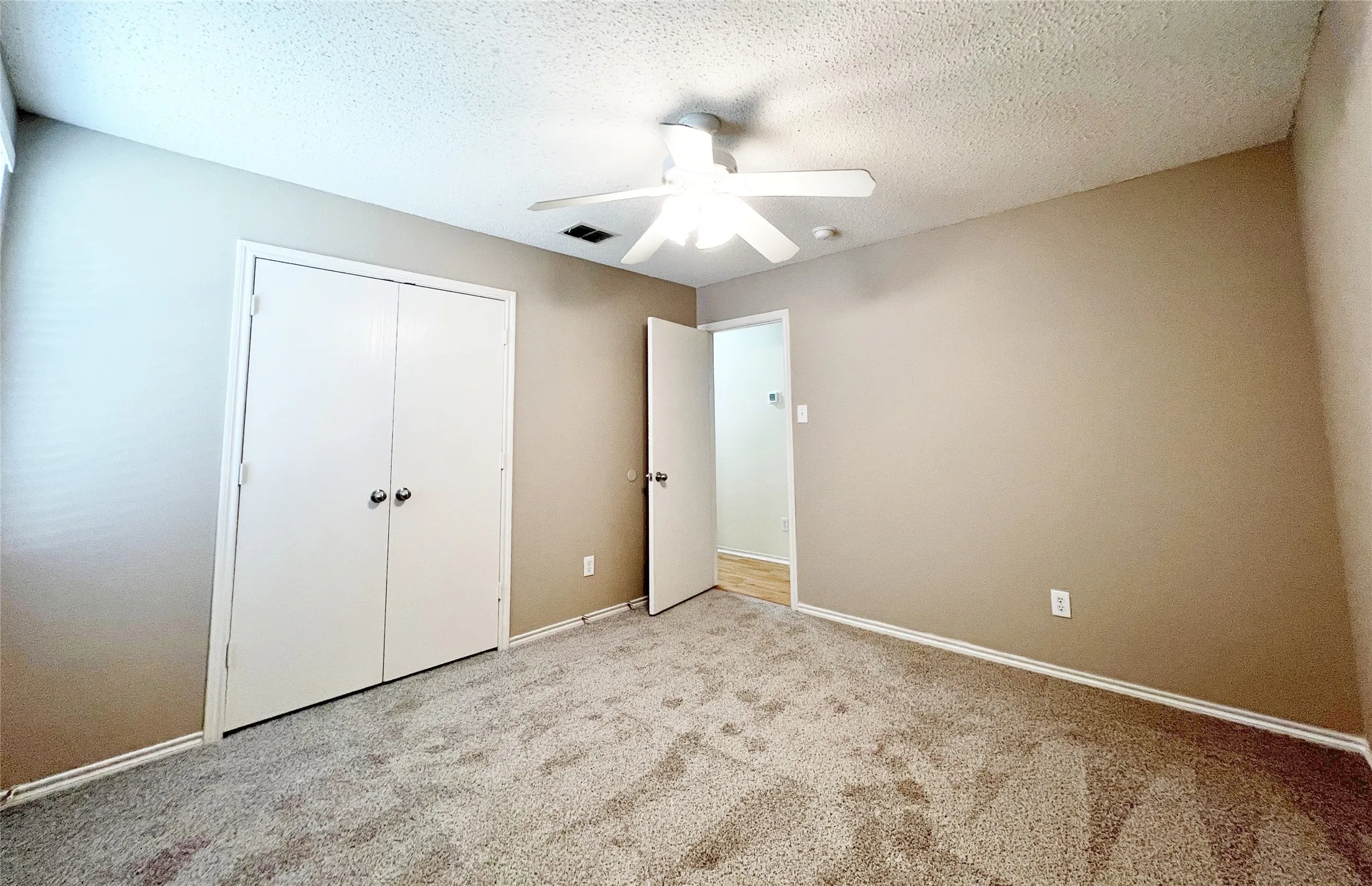 Single Family Residence For Rent in Denton County , 16556 Jasmine Springs Drive, Fort Worth, Texas 76247, 3 Bedroom, 2 Bathroom, 2 Garage spaces, 1,507 Sqft, built in 2005, mls#21368680, Real Estate Agent in Fort Worth, Homes For Rent in Denton county, Homes For Rent in Fort Worth, Realtor in Fort Worth Texas, Real Estate Brokerage Independent Realty Texas, Luminita Cordes Realtor