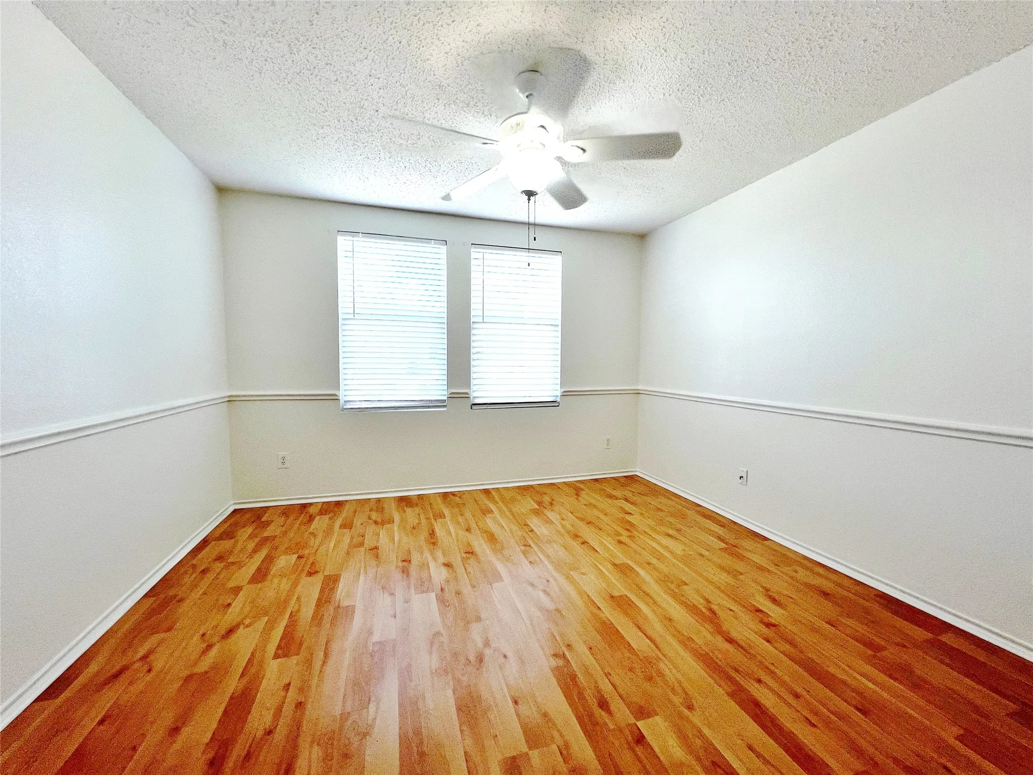 Single Family Residence For Rent in Denton County , 16556 Jasmine Springs Drive, Fort Worth, Texas 76247, 3 Bedroom, 2 Bathroom, 2 Garage spaces, 1,507 Sqft, built in 2005, mls#21368680, Real Estate Agent in Fort Worth, Homes For Rent in Denton county, Homes For Rent in Fort Worth, Realtor in Fort Worth Texas, Real Estate Brokerage Independent Realty Texas, Luminita Cordes Realtor