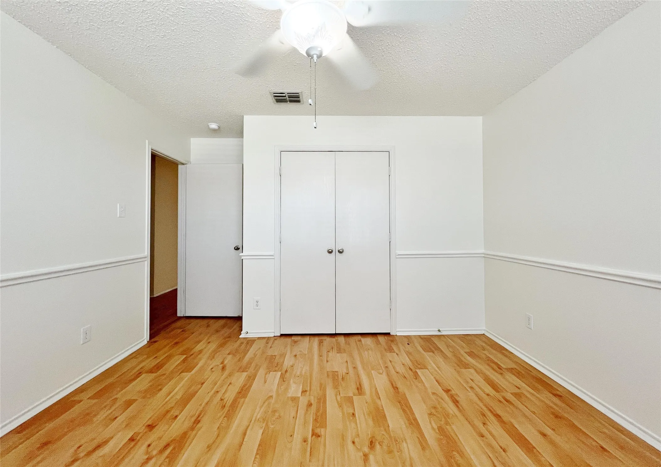 Single Family Residence For Rent in Denton County , 16556 Jasmine Springs Drive, Fort Worth, Texas 76247, 3 Bedroom, 2 Bathroom, 2 Garage spaces, 1,507 Sqft, built in 2005, mls#21368680, Real Estate Agent in Fort Worth, Homes For Rent in Denton county, Homes For Rent in Fort Worth, Realtor in Fort Worth Texas, Real Estate Brokerage Independent Realty Texas, Luminita Cordes Realtor