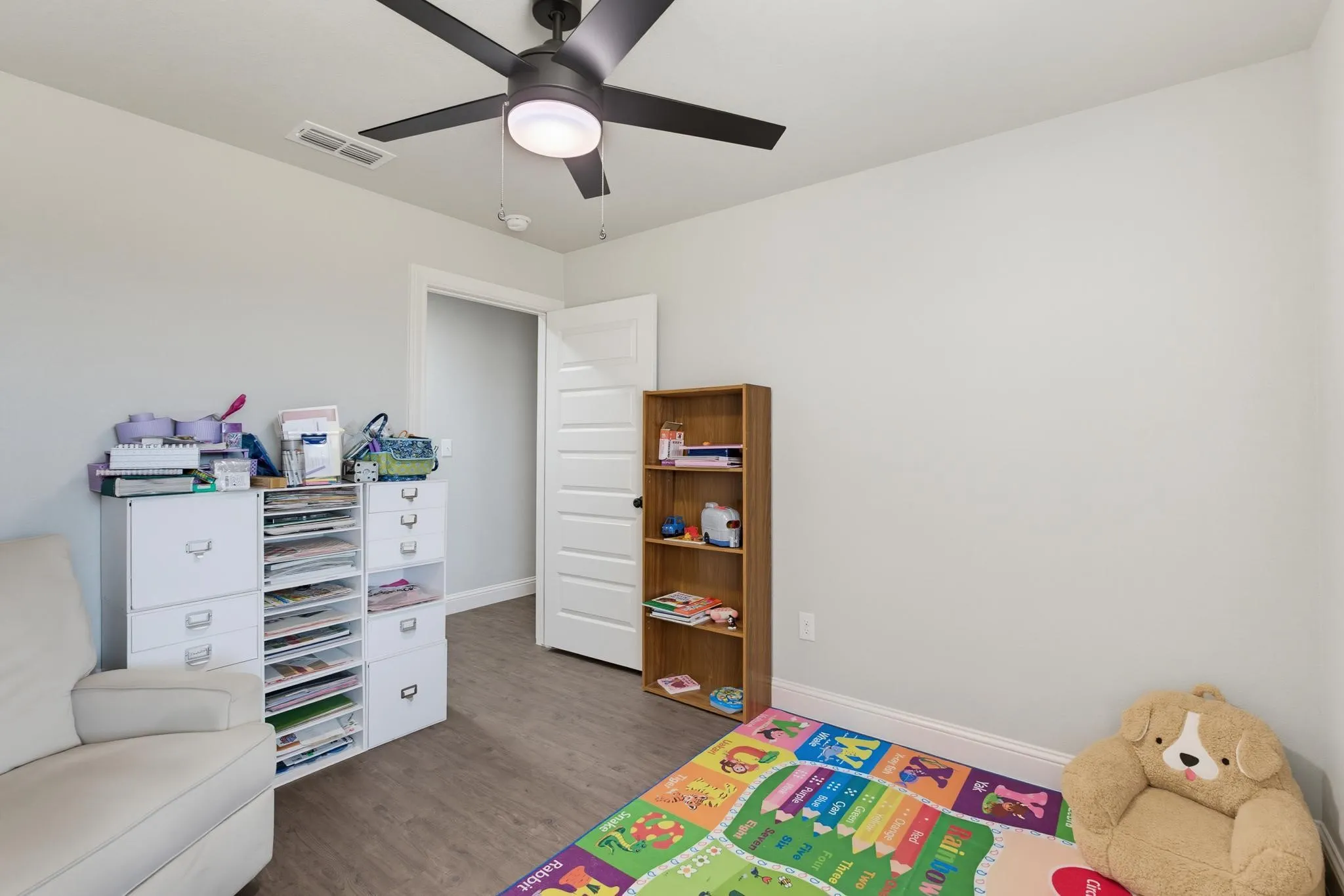 Representative finishes only; furnishings not included.