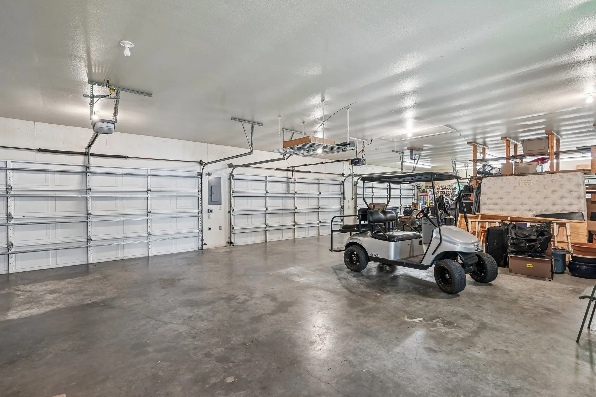 Single Family Residence For Sale in Wood County , 352 County Road 1299, Yantis, Texas 75497, 3 Bedroom, 3 Bathroom, 6 Garage spaces, 3,385 Sqft, built in 1985, mls#21368066, Real Estate Agent in Yantis, Homes For Sale in Wood county, Homes For Sale in Yantis, Realtor in Yantis Texas, Real Estate Brokerage Independent Realty Texas, Luminita Cordes Realtor