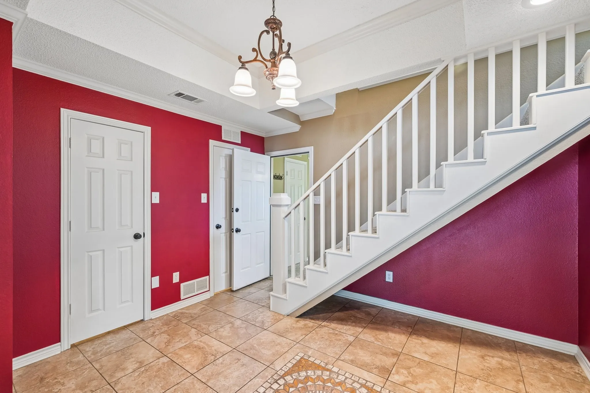 Single Family Residence For Sale in Wood County , 352 County Road 1299, Yantis, Texas 75497, 3 Bedroom, 3 Bathroom, 6 Garage spaces, 3,385 Sqft, built in 1985, mls#21368066, Real Estate Agent in Yantis, Homes For Sale in Wood county, Homes For Sale in Yantis, Realtor in Yantis Texas, Real Estate Brokerage Independent Realty Texas, Luminita Cordes Realtor