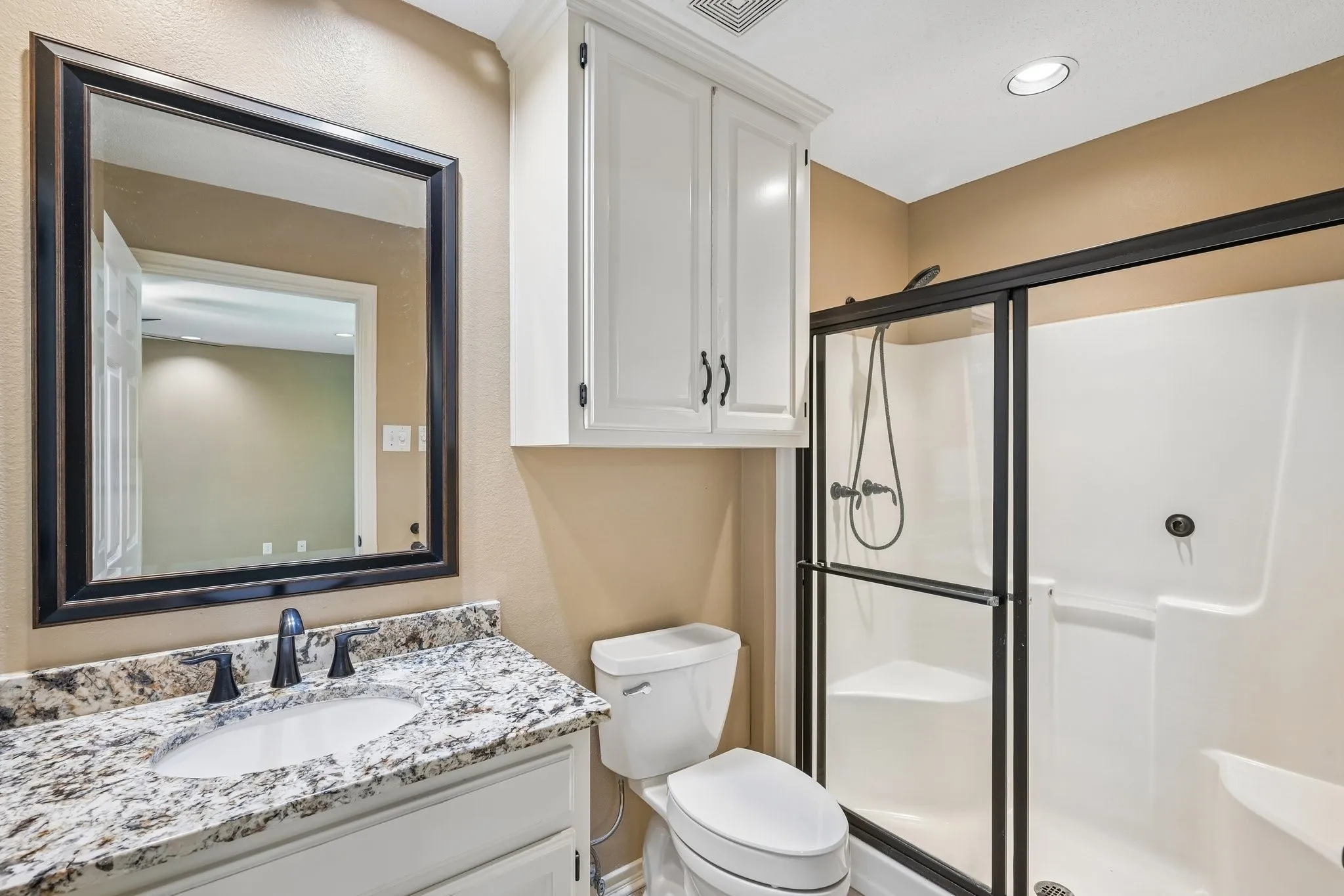 Single Family Residence For Sale in Wood County , 352 County Road 1299, Yantis, Texas 75497, 3 Bedroom, 3 Bathroom, 6 Garage spaces, 3,385 Sqft, built in 1985, mls#21368066, Real Estate Agent in Yantis, Homes For Sale in Wood county, Homes For Sale in Yantis, Realtor in Yantis Texas, Real Estate Brokerage Independent Realty Texas, Luminita Cordes Realtor