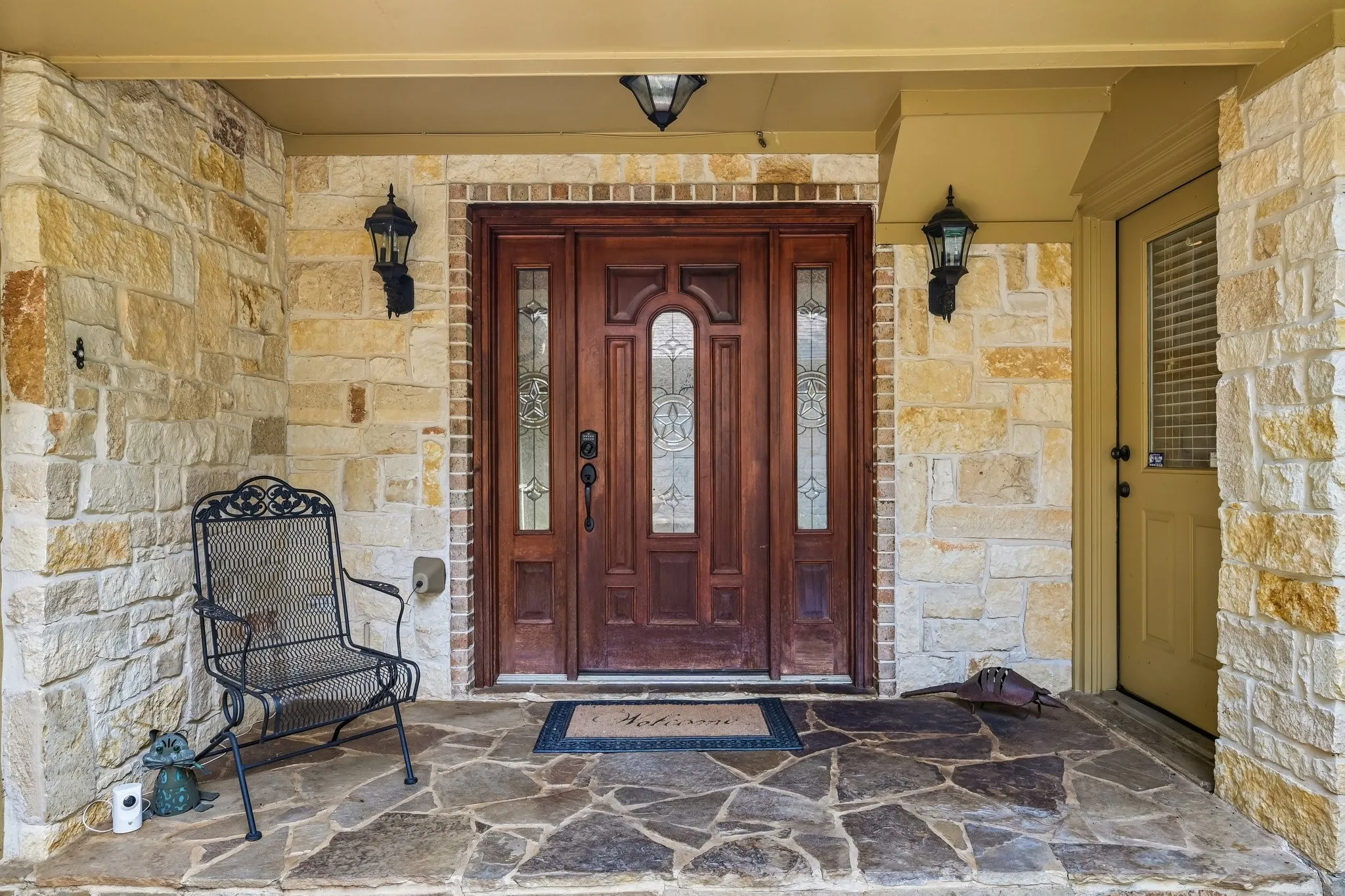 Single Family Residence For Sale in Wood County , 352 County Road 1299, Yantis, Texas 75497, 3 Bedroom, 3 Bathroom, 6 Garage spaces, 3,385 Sqft, built in 1985, mls#21368066, Real Estate Agent in Yantis, Homes For Sale in Wood county, Homes For Sale in Yantis, Realtor in Yantis Texas, Real Estate Brokerage Independent Realty Texas, Luminita Cordes Realtor