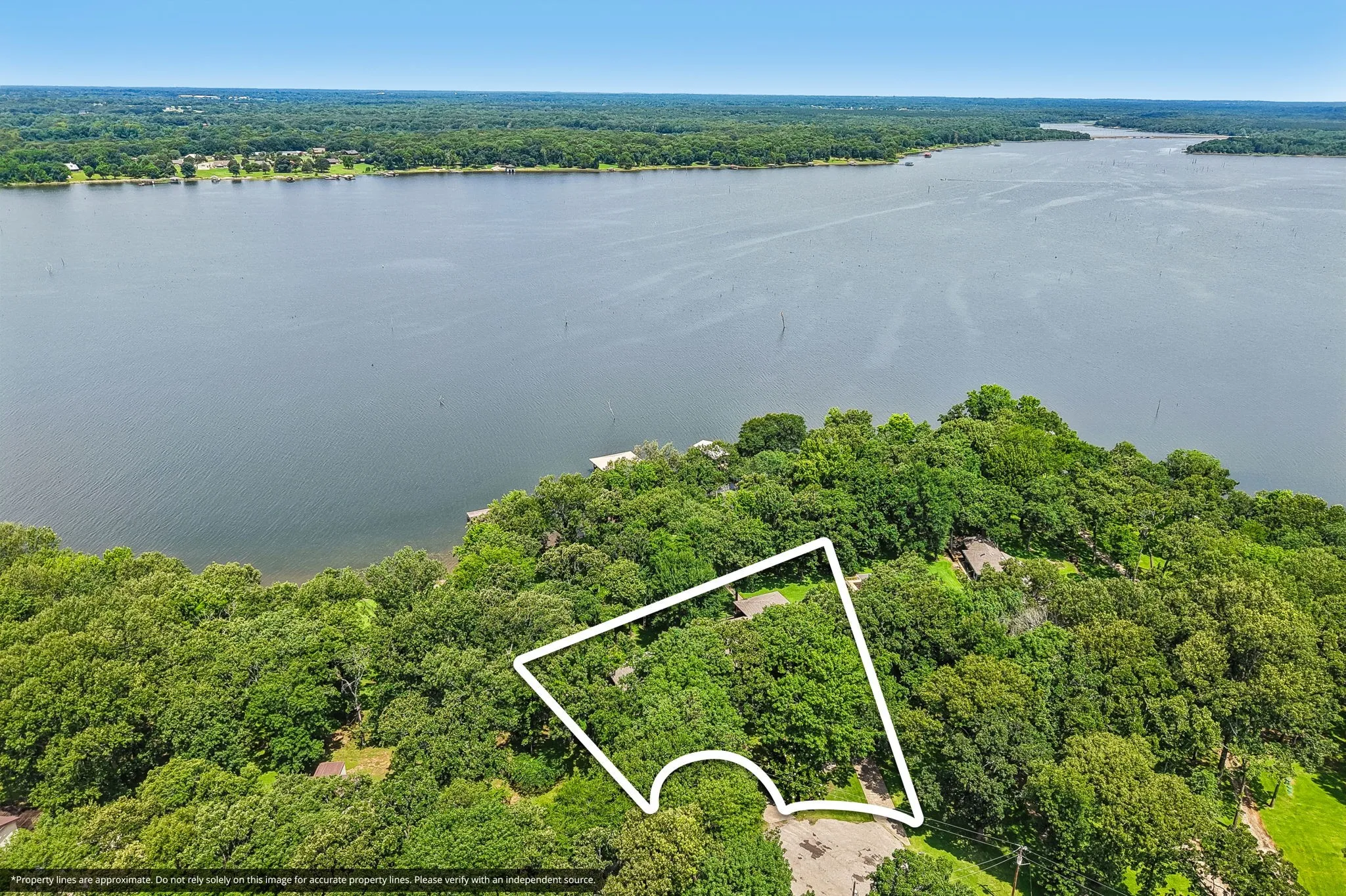 Single Family Residence For Sale in Wood County , 352 County Road 1299, Yantis, Texas 75497, 3 Bedroom, 3 Bathroom, 6 Garage spaces, 3,385 Sqft, built in 1985, mls#21368066, Real Estate Agent in Yantis, Homes For Sale in Wood county, Homes For Sale in Yantis, Realtor in Yantis Texas, Real Estate Brokerage Independent Realty Texas, Luminita Cordes Realtor