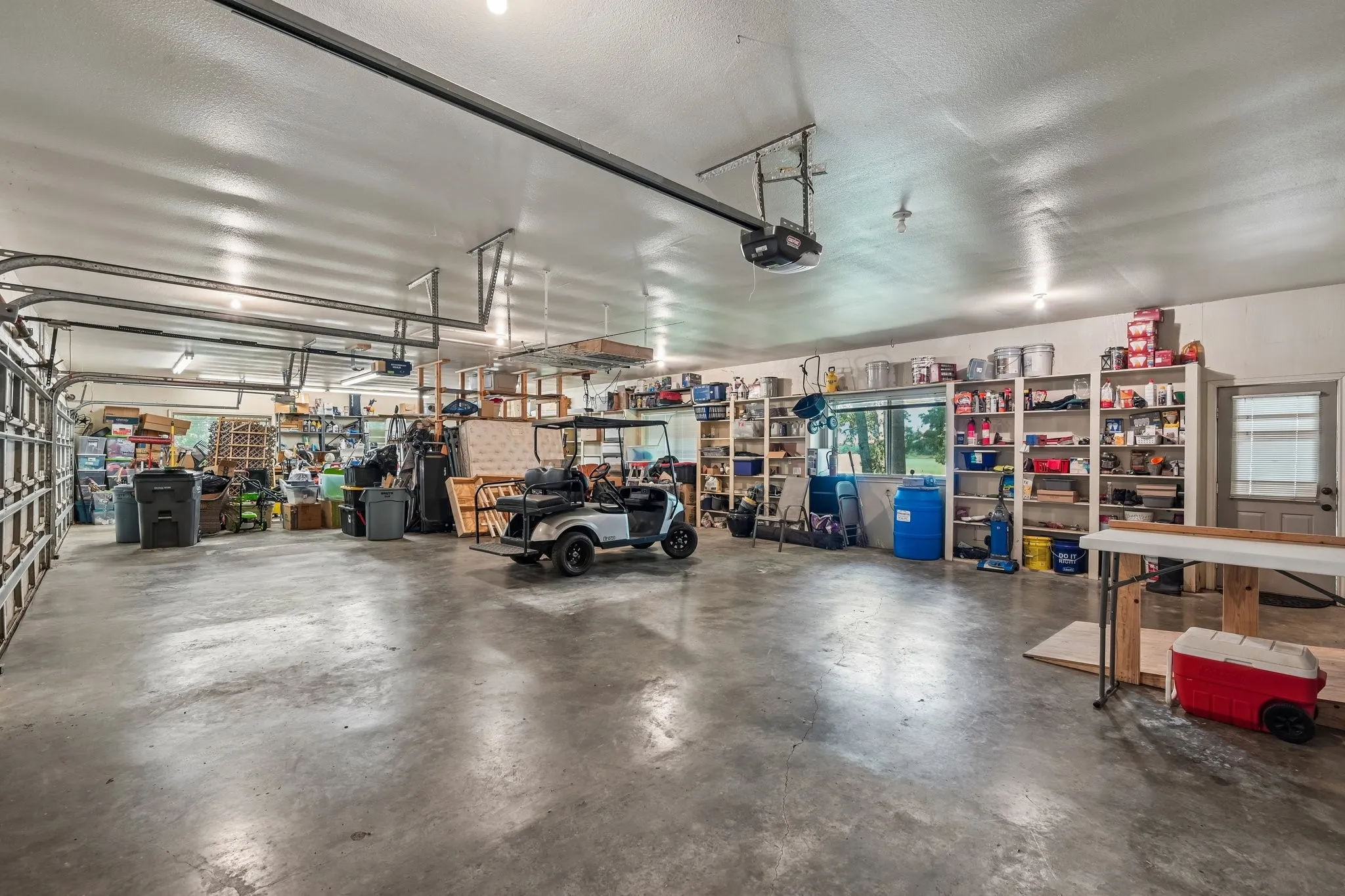 Single Family Residence For Sale in Wood County , 352 County Road 1299, Yantis, Texas 75497, 3 Bedroom, 3 Bathroom, 6 Garage spaces, 3,385 Sqft, built in 1985, mls#21368066, Real Estate Agent in Yantis, Homes For Sale in Wood county, Homes For Sale in Yantis, Realtor in Yantis Texas, Real Estate Brokerage Independent Realty Texas, Luminita Cordes Realtor