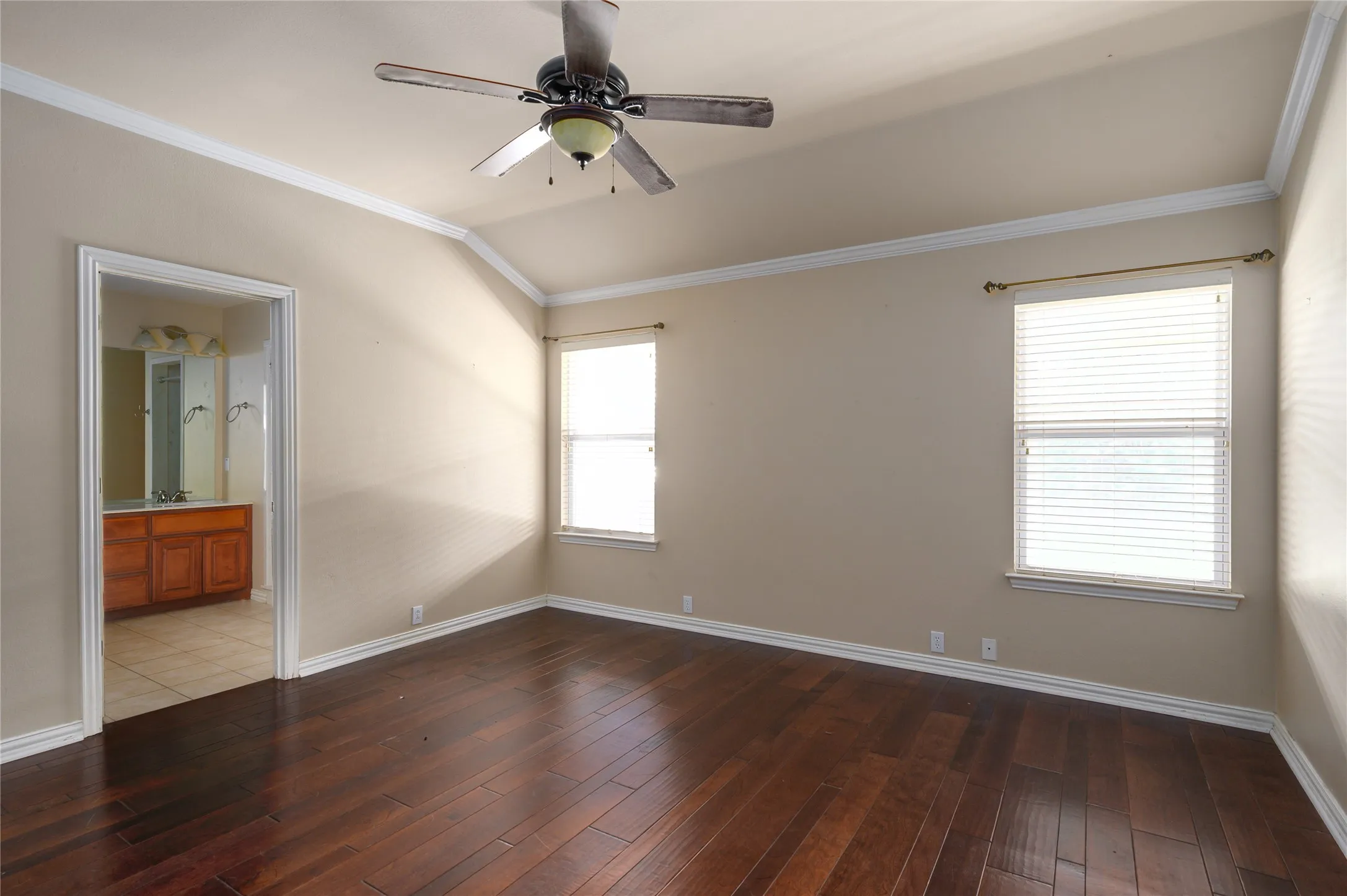 Single Family Residence For Sale in Grayson County , 1443 Teal, Sherman, Texas 75092, 3 Bedroom, 2 Bathroom, 2 Garage spaces, 1,886 Sqft, built in 2007, mls#21368693, Real Estate Agent in Sherman, Homes For Sale in Grayson county, Homes For Sale in Sherman, Realtor in Sherman Texas, Real Estate Brokerage Independent Realty Texas, Luminita Cordes Realtor