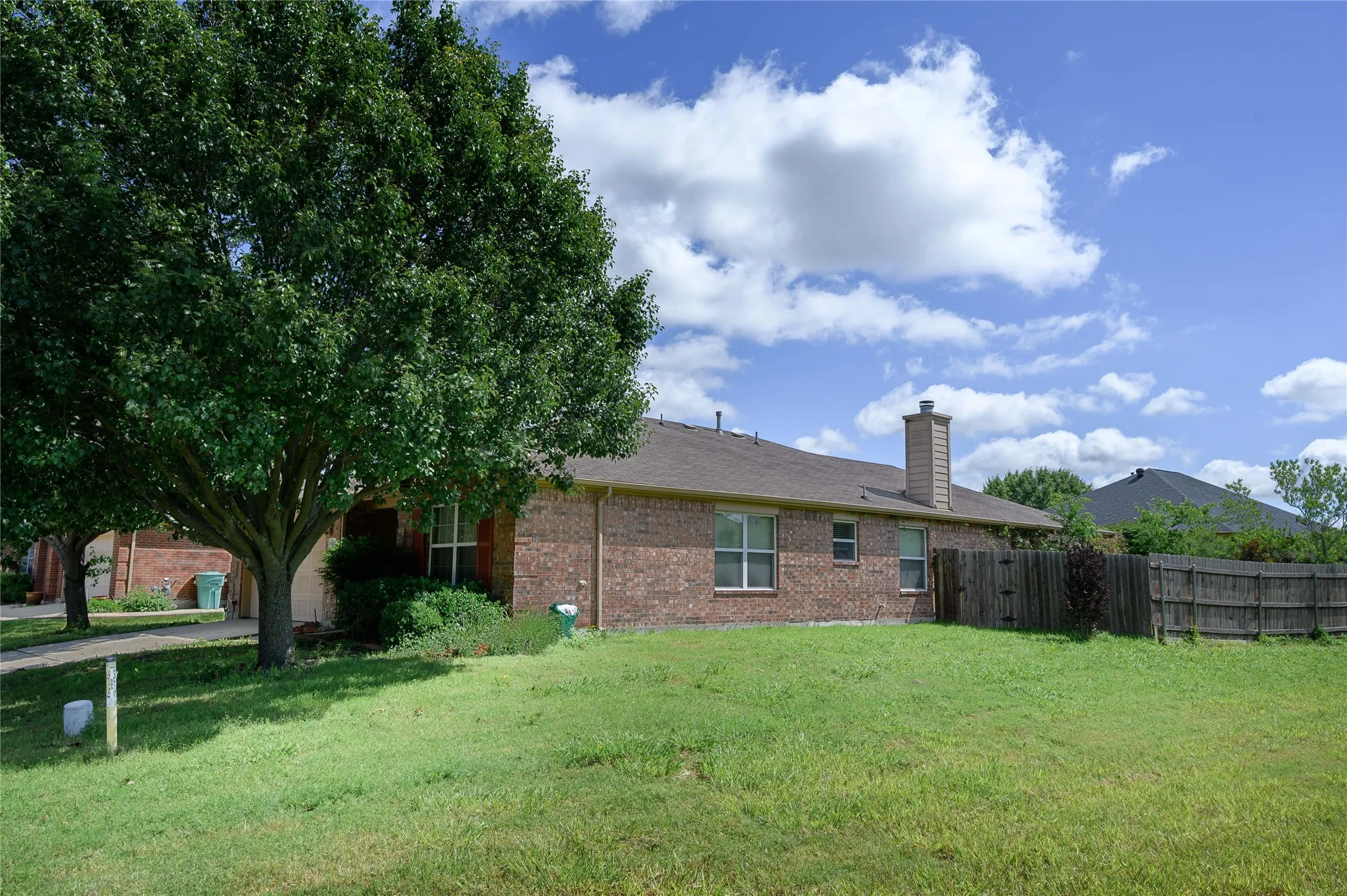Single Family Residence For Sale in Grayson County , 1443 Teal, Sherman, Texas 75092, 3 Bedroom, 2 Bathroom, 2 Garage spaces, 1,886 Sqft, built in 2007, mls#21368693, Real Estate Agent in Sherman, Homes For Sale in Grayson county, Homes For Sale in Sherman, Realtor in Sherman Texas, Real Estate Brokerage Independent Realty Texas, Luminita Cordes Realtor
