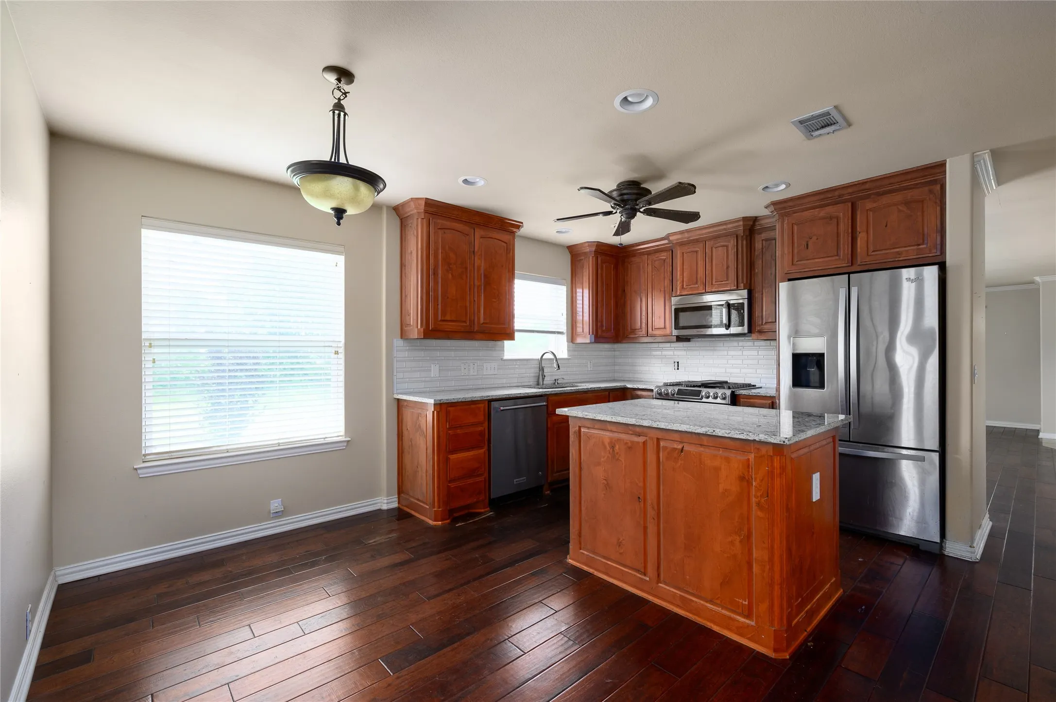 Single Family Residence For Sale in Grayson County , 1443 Teal, Sherman, Texas 75092, 3 Bedroom, 2 Bathroom, 2 Garage spaces, 1,886 Sqft, built in 2007, mls#21368693, Real Estate Agent in Sherman, Homes For Sale in Grayson county, Homes For Sale in Sherman, Realtor in Sherman Texas, Real Estate Brokerage Independent Realty Texas, Luminita Cordes Realtor