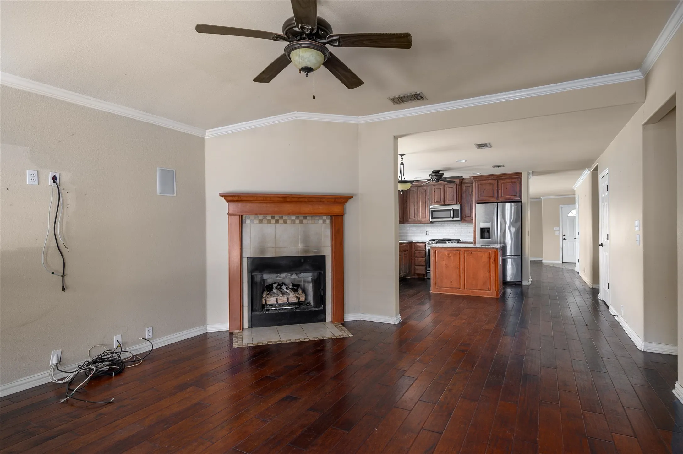 Single Family Residence For Sale in Grayson County , 1443 Teal, Sherman, Texas 75092, 3 Bedroom, 2 Bathroom, 2 Garage spaces, 1,886 Sqft, built in 2007, mls#21368693, Real Estate Agent in Sherman, Homes For Sale in Grayson county, Homes For Sale in Sherman, Realtor in Sherman Texas, Real Estate Brokerage Independent Realty Texas, Luminita Cordes Realtor