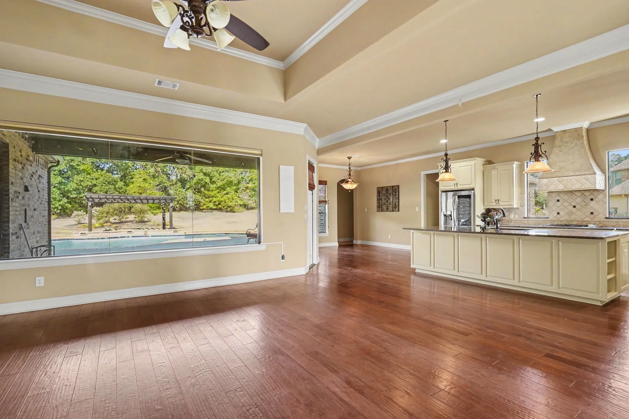 Single Family Residence For Sale in Tarrant County , 6909 Heritage Oaks Drive, Mansfield, Texas 76063, 4 Bedroom, 4 Bathroom, 3 Garage spaces, 5,064 Sqft, built in 2012, mls#21368185, Real Estate Agent in Mansfield, Homes For Sale in Tarrant county, Homes For Sale in Mansfield, Realtor in Mansfield Texas, Real Estate Brokerage Independent Realty Texas, Luminita Cordes Realtor
