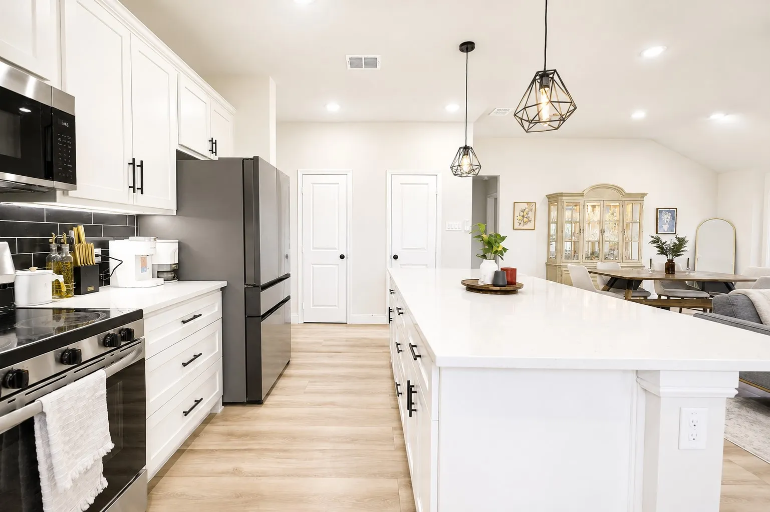 Single Family Residence For Sale in Hunt County , 1420 Marshall Street, Greenville, Texas 75401, 4 Bedroom, 2 Bathroom, 2 Garage spaces, 2,074 Sqft, built in 2024, mls#21368703, Real Estate Agent in Greenville, Homes For Sale in Hunt county, Homes For Sale in Greenville, Realtor in Greenville Texas, Real Estate Brokerage Independent Realty Texas, Luminita Cordes Realtor