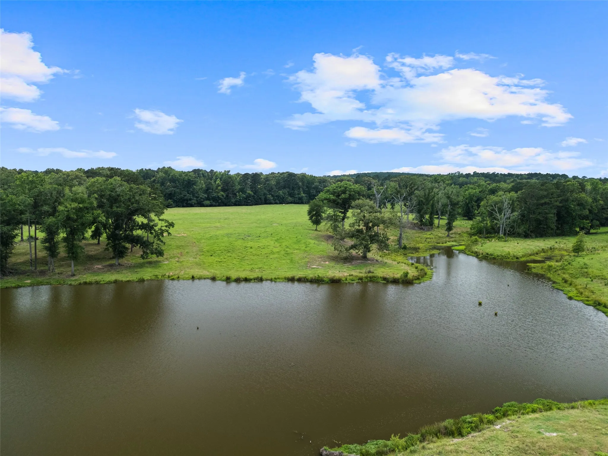 Single Family Residence For Sale in Upshur County , 9799 Fm 49, Big Sandy, Texas 75755, 3 Bedroom, 2 Bathroom, 2 Garage spaces, 2,626 Sqft, built in 1970, mls#21368072, Real Estate Agent in Big Sandy, Homes For Sale in Upshur county, Homes For Sale in Big Sandy, Realtor in Big Sandy Texas, Real Estate Brokerage Independent Realty Texas, Luminita Cordes Realtor