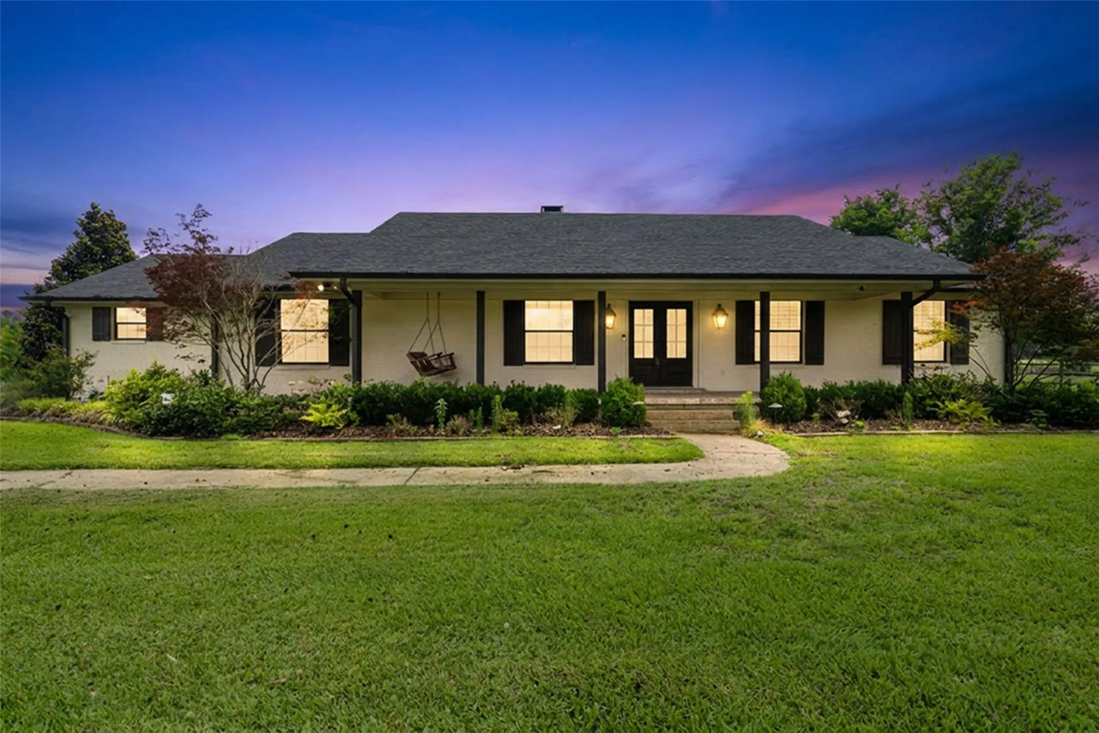Single Family Residence For Sale in Upshur County , 9799 Fm 49, Big Sandy, Texas 75755, 3 Bedroom, 2 Bathroom, 2 Garage spaces, 2,626 Sqft, built in 1970, mls#21368072, Real Estate Agent in Big Sandy, Homes For Sale in Upshur county, Homes For Sale in Big Sandy, Realtor in Big Sandy Texas, Real Estate Brokerage Independent Realty Texas, Luminita Cordes Realtor
