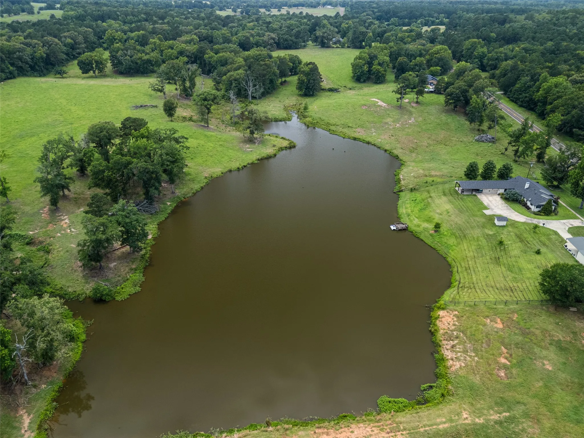 Single Family Residence For Sale in Upshur County , 9799 Fm 49, Big Sandy, Texas 75755, 3 Bedroom, 2 Bathroom, 2 Garage spaces, 2,626 Sqft, built in 1970, mls#21368072, Real Estate Agent in Big Sandy, Homes For Sale in Upshur county, Homes For Sale in Big Sandy, Realtor in Big Sandy Texas, Real Estate Brokerage Independent Realty Texas, Luminita Cordes Realtor