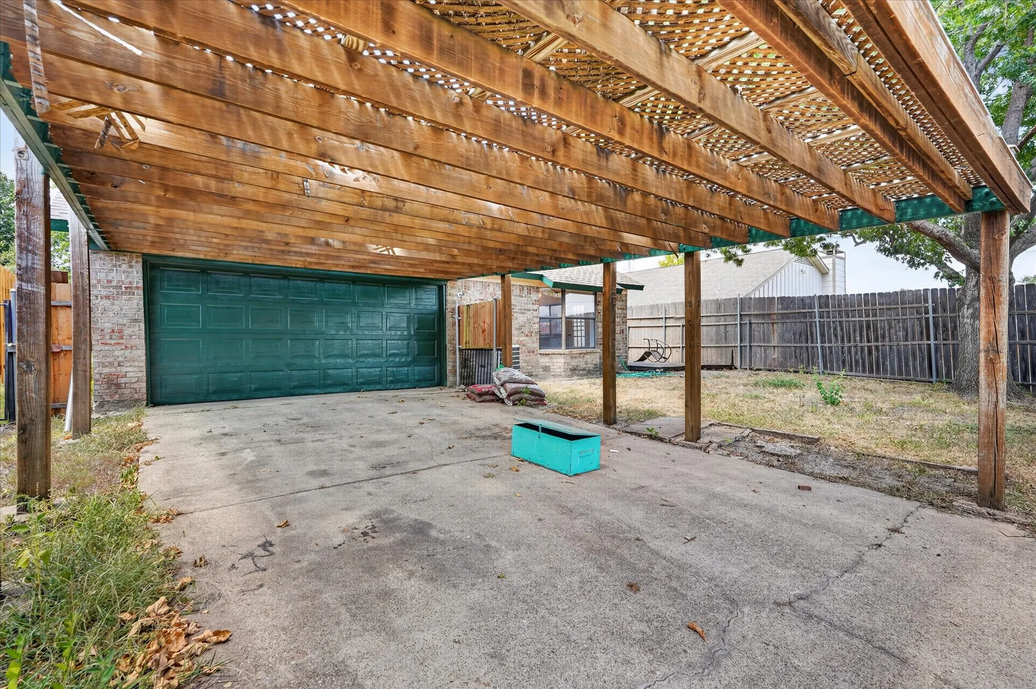Single Family Residence For Sale in Dallas County , 4114 Coryell Way, Mesquite, Texas 75150, 3 Bedroom, 2 Bathroom, 2 Garage spaces, 1,731 Sqft, built in 1986, mls#21363539, Real Estate Agent in Mesquite, Homes For Sale in Dallas county, Homes For Sale in Mesquite, Realtor in Mesquite Texas, Real Estate Brokerage Independent Realty Texas, Luminita Cordes Realtor