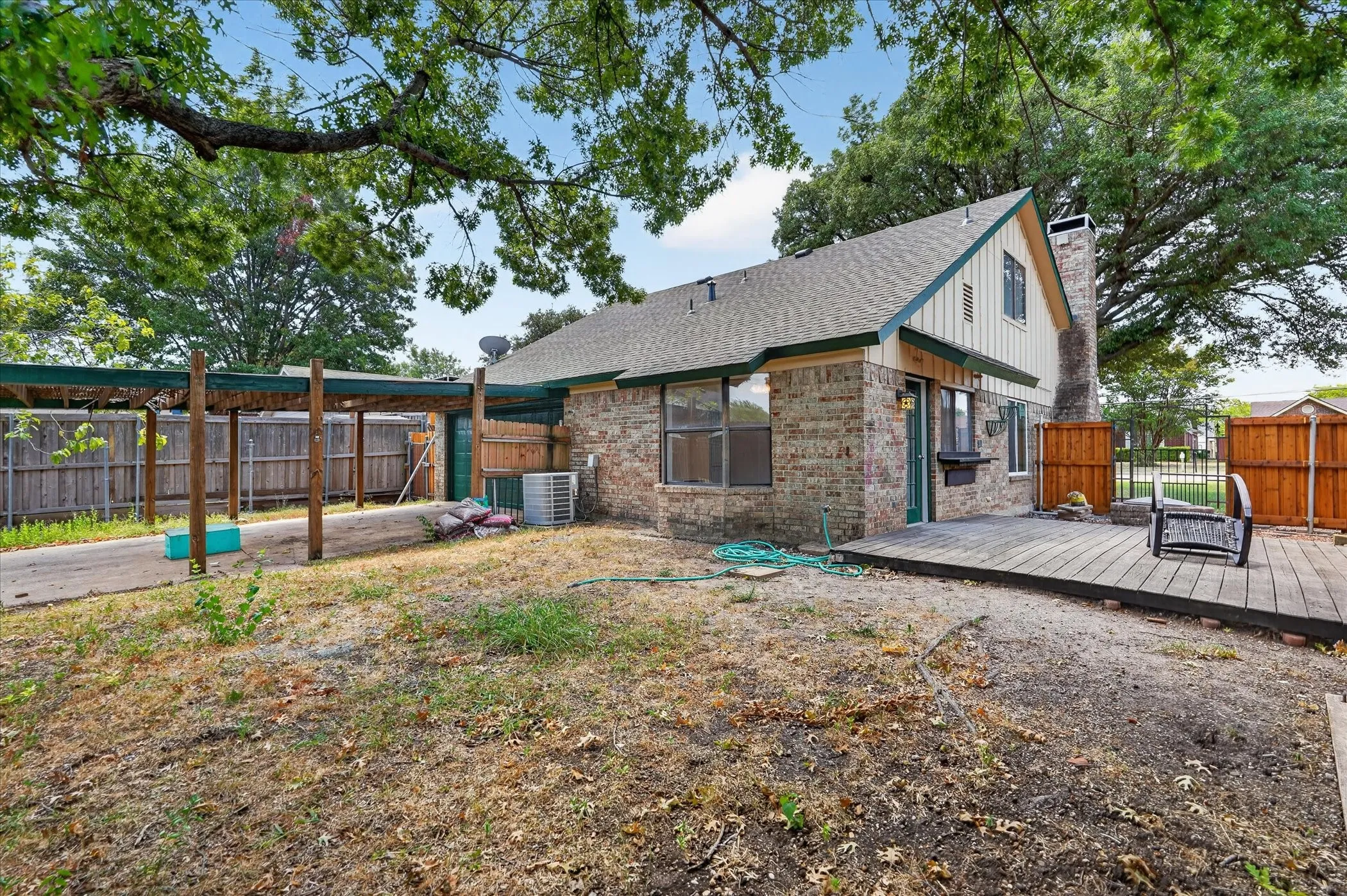 Single Family Residence For Sale in Dallas County , 4114 Coryell Way, Mesquite, Texas 75150, 3 Bedroom, 2 Bathroom, 2 Garage spaces, 1,731 Sqft, built in 1986, mls#21363539, Real Estate Agent in Mesquite, Homes For Sale in Dallas county, Homes For Sale in Mesquite, Realtor in Mesquite Texas, Real Estate Brokerage Independent Realty Texas, Luminita Cordes Realtor