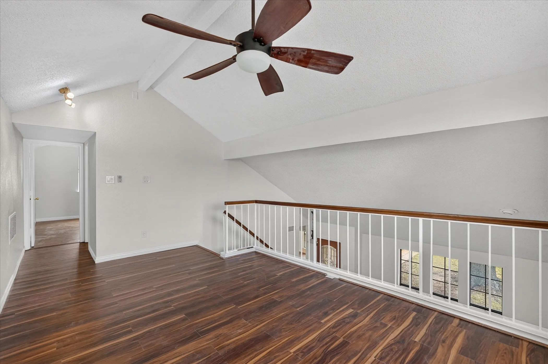 Single Family Residence For Sale in Dallas County , 4114 Coryell Way, Mesquite, Texas 75150, 3 Bedroom, 2 Bathroom, 2 Garage spaces, 1,731 Sqft, built in 1986, mls#21363539, Real Estate Agent in Mesquite, Homes For Sale in Dallas county, Homes For Sale in Mesquite, Realtor in Mesquite Texas, Real Estate Brokerage Independent Realty Texas, Luminita Cordes Realtor