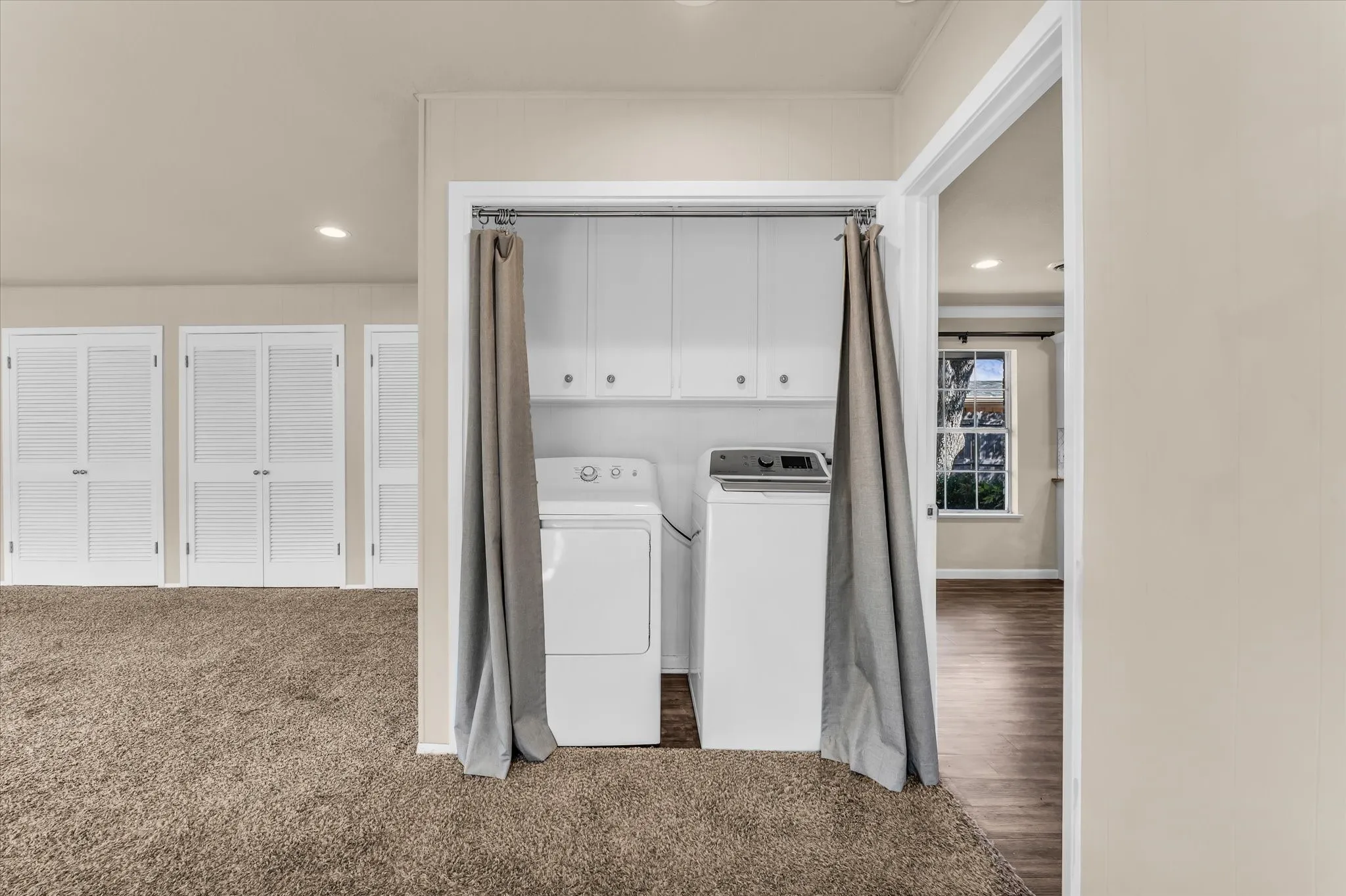 Single Family Residence For Sale in Mc Lennan County , 1728 Laurel Lake Drive, Waco, Texas 76710, 3 Bedroom, 3 Bathroom, Garage spaces, 2,245 Sqft, built in 1968, mls#21368452, Real Estate Agent in Waco, Homes For Sale in Mc Lennan county, Homes For Sale in Waco, Realtor in Waco Texas, Real Estate Brokerage Independent Realty Texas, Luminita Cordes Realtor