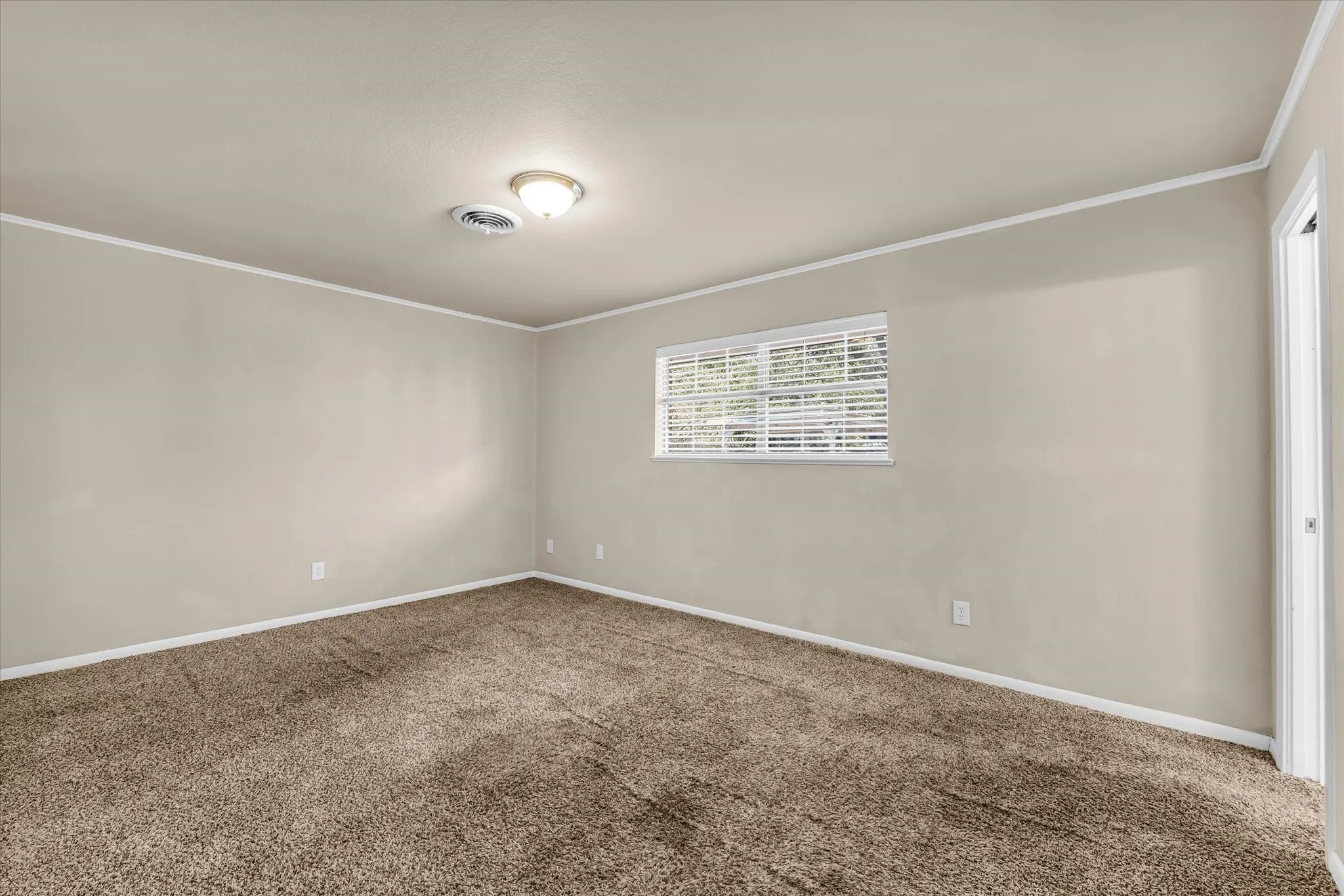 Single Family Residence For Sale in Mc Lennan County , 1728 Laurel Lake Drive, Waco, Texas 76710, 3 Bedroom, 3 Bathroom, Garage spaces, 2,245 Sqft, built in 1968, mls#21368452, Real Estate Agent in Waco, Homes For Sale in Mc Lennan county, Homes For Sale in Waco, Realtor in Waco Texas, Real Estate Brokerage Independent Realty Texas, Luminita Cordes Realtor