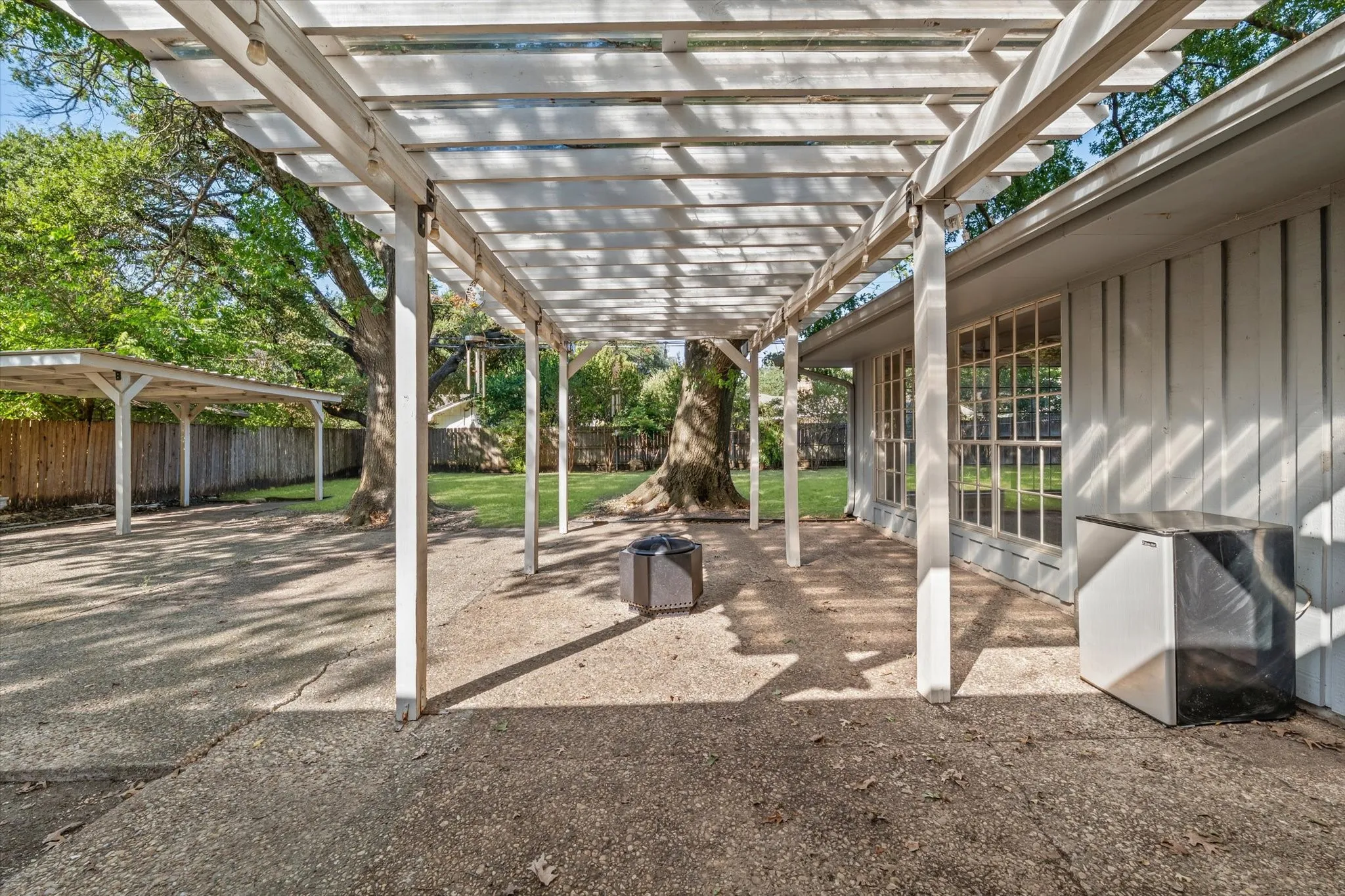 Single Family Residence For Sale in Mc Lennan County , 1728 Laurel Lake Drive, Waco, Texas 76710, 3 Bedroom, 3 Bathroom, Garage spaces, 2,245 Sqft, built in 1968, mls#21368452, Real Estate Agent in Waco, Homes For Sale in Mc Lennan county, Homes For Sale in Waco, Realtor in Waco Texas, Real Estate Brokerage Independent Realty Texas, Luminita Cordes Realtor
