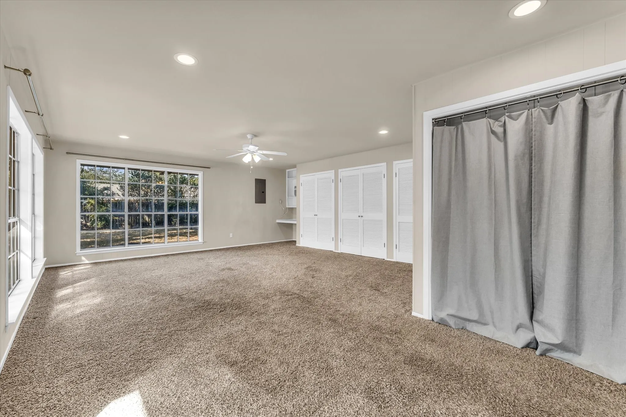Single Family Residence For Sale in Mc Lennan County , 1728 Laurel Lake Drive, Waco, Texas 76710, 3 Bedroom, 3 Bathroom, Garage spaces, 2,245 Sqft, built in 1968, mls#21368452, Real Estate Agent in Waco, Homes For Sale in Mc Lennan county, Homes For Sale in Waco, Realtor in Waco Texas, Real Estate Brokerage Independent Realty Texas, Luminita Cordes Realtor