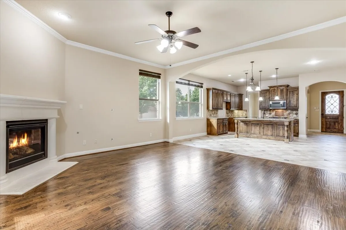 Single Family Residence For Sale in Denton County , 4125 Bonita Avenue, Denton, Texas 76210, 4 Bedroom, 2 Bathroom, 2 Garage spaces, 2,178 Sqft, built in 2016, mls#21360287, Real Estate Agent in Denton, Homes For Sale in Denton county, Homes For Sale in Denton, Realtor in Denton Texas, Real Estate Brokerage Independent Realty Texas, Luminita Cordes Realtor