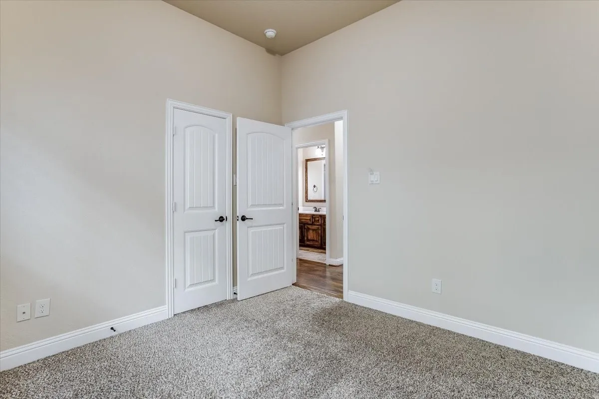 Single Family Residence For Sale in Denton County , 4125 Bonita Avenue, Denton, Texas 76210, 4 Bedroom, 2 Bathroom, 2 Garage spaces, 2,178 Sqft, built in 2016, mls#21360287, Real Estate Agent in Denton, Homes For Sale in Denton county, Homes For Sale in Denton, Realtor in Denton Texas, Real Estate Brokerage Independent Realty Texas, Luminita Cordes Realtor