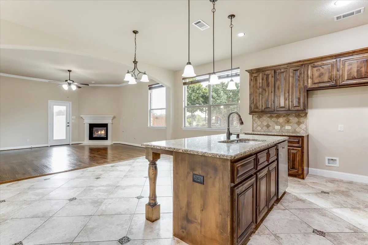 Single Family Residence For Sale in Denton County , 4125 Bonita Avenue, Denton, Texas 76210, 4 Bedroom, 2 Bathroom, 2 Garage spaces, 2,178 Sqft, built in 2016, mls#21360287, Real Estate Agent in Denton, Homes For Sale in Denton county, Homes For Sale in Denton, Realtor in Denton Texas, Real Estate Brokerage Independent Realty Texas, Luminita Cordes Realtor