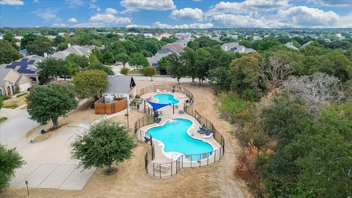 Single Family Residence For Sale in Denton County , 4125 Bonita Avenue, Denton, Texas 76210, 4 Bedroom, 2 Bathroom, 2 Garage spaces, 2,178 Sqft, built in 2016, mls#21360287, Real Estate Agent in Denton, Homes For Sale in Denton county, Homes For Sale in Denton, Realtor in Denton Texas, Real Estate Brokerage Independent Realty Texas, Luminita Cordes Realtor