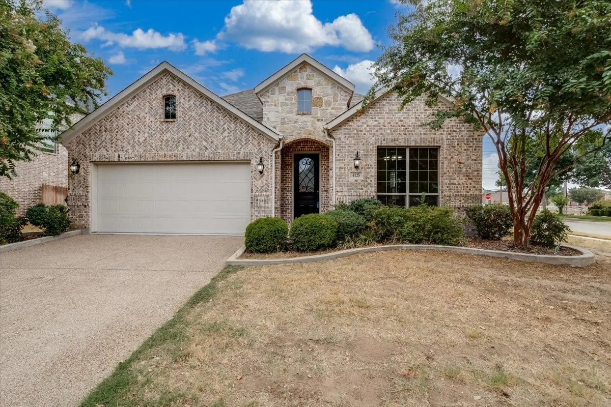Single Family Residence For Sale in Denton County , 4125 Bonita Avenue, Denton, Texas 76210, 4 Bedroom, 2 Bathroom, 2 Garage spaces, 2,178 Sqft, built in 2016, mls#21360287, Real Estate Agent in Denton, Homes For Sale in Denton county, Homes For Sale in Denton, Realtor in Denton Texas, Real Estate Brokerage Independent Realty Texas, Luminita Cordes Realtor
